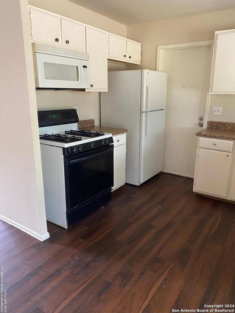 property viewer photo 3