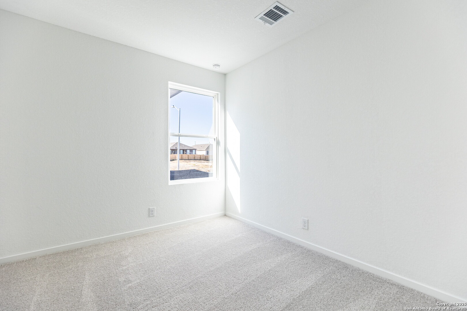 property viewer photo 14