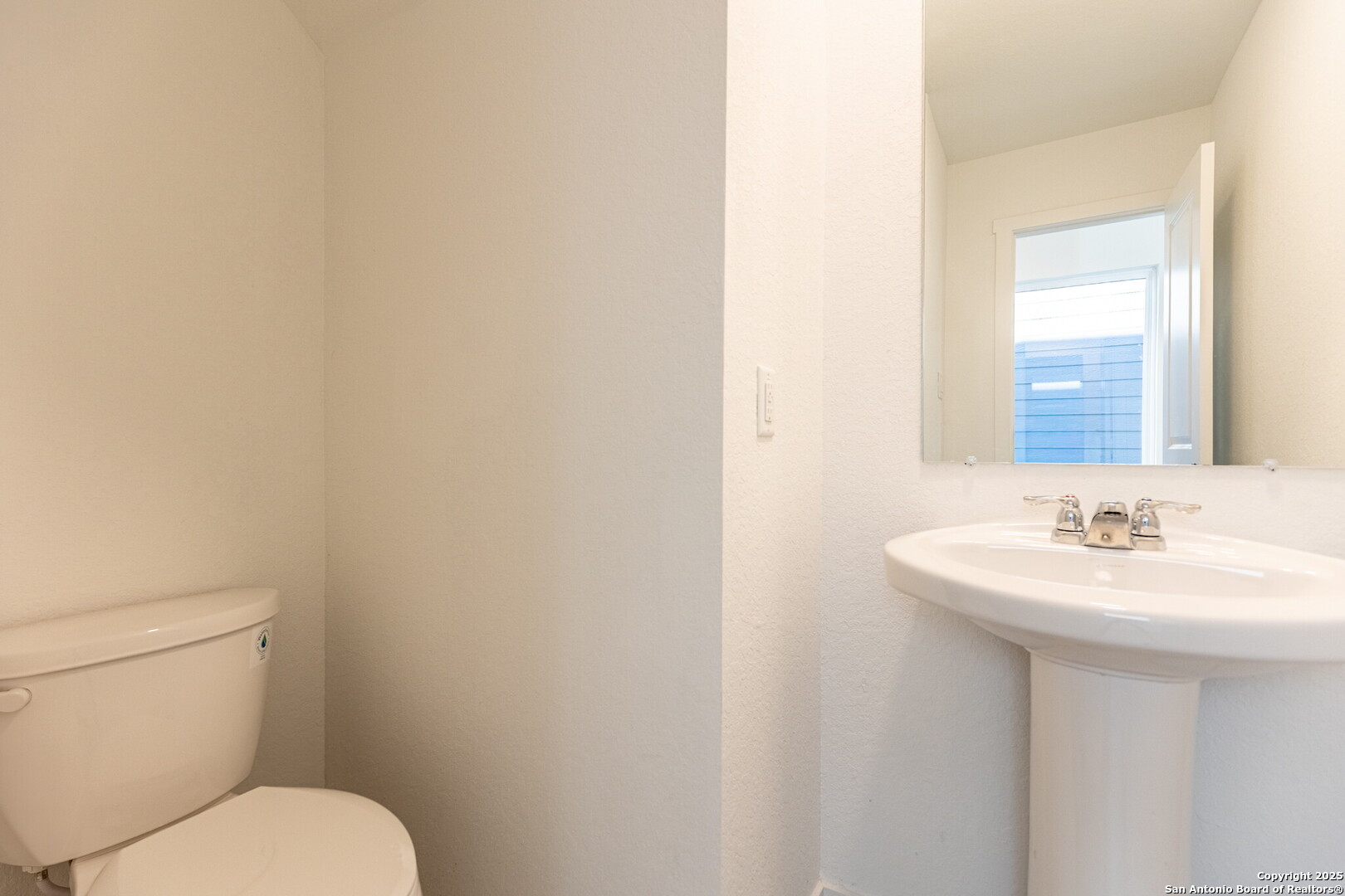 property viewer photo 25