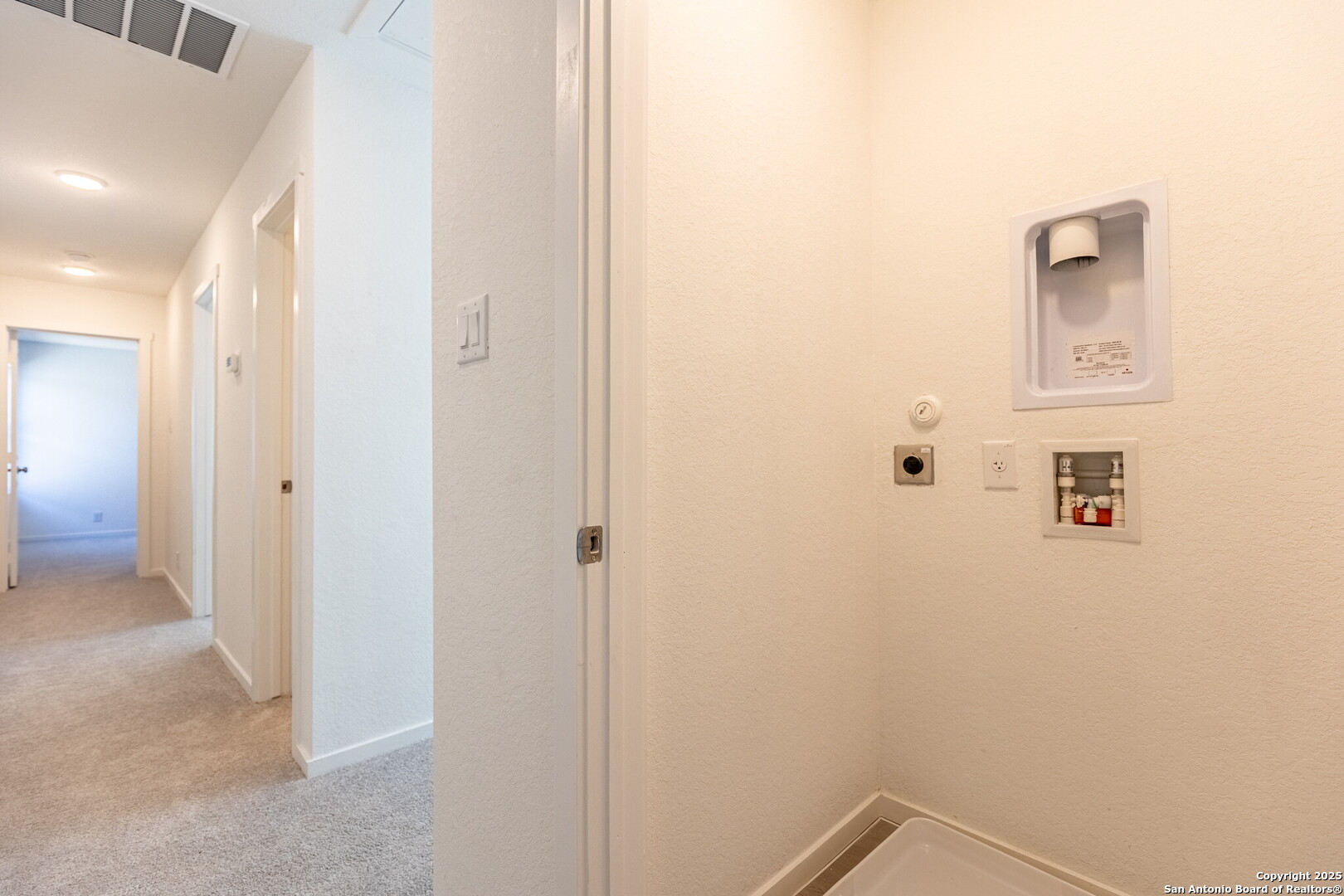 property viewer photo 26
