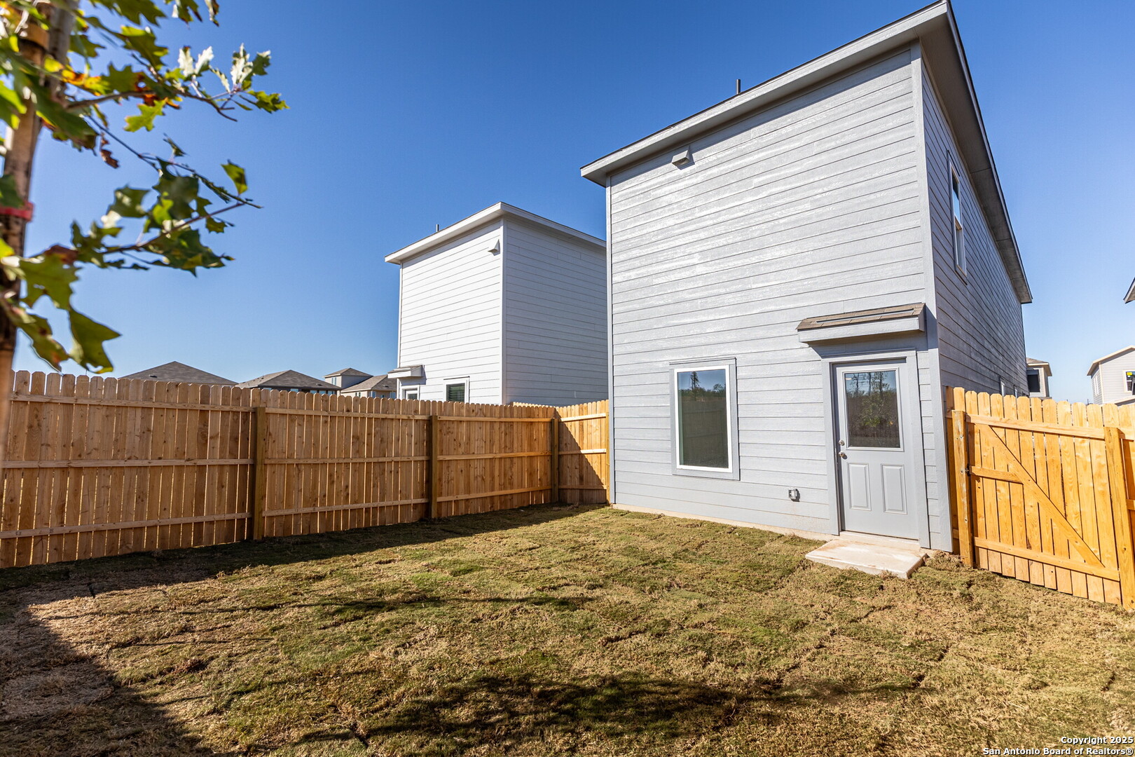 property viewer photo 29