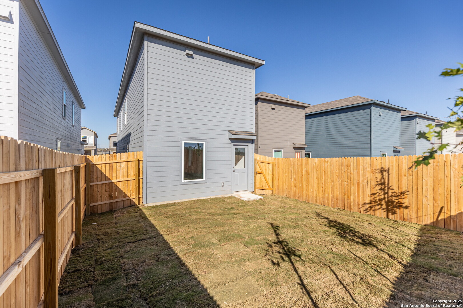 property viewer photo 30
