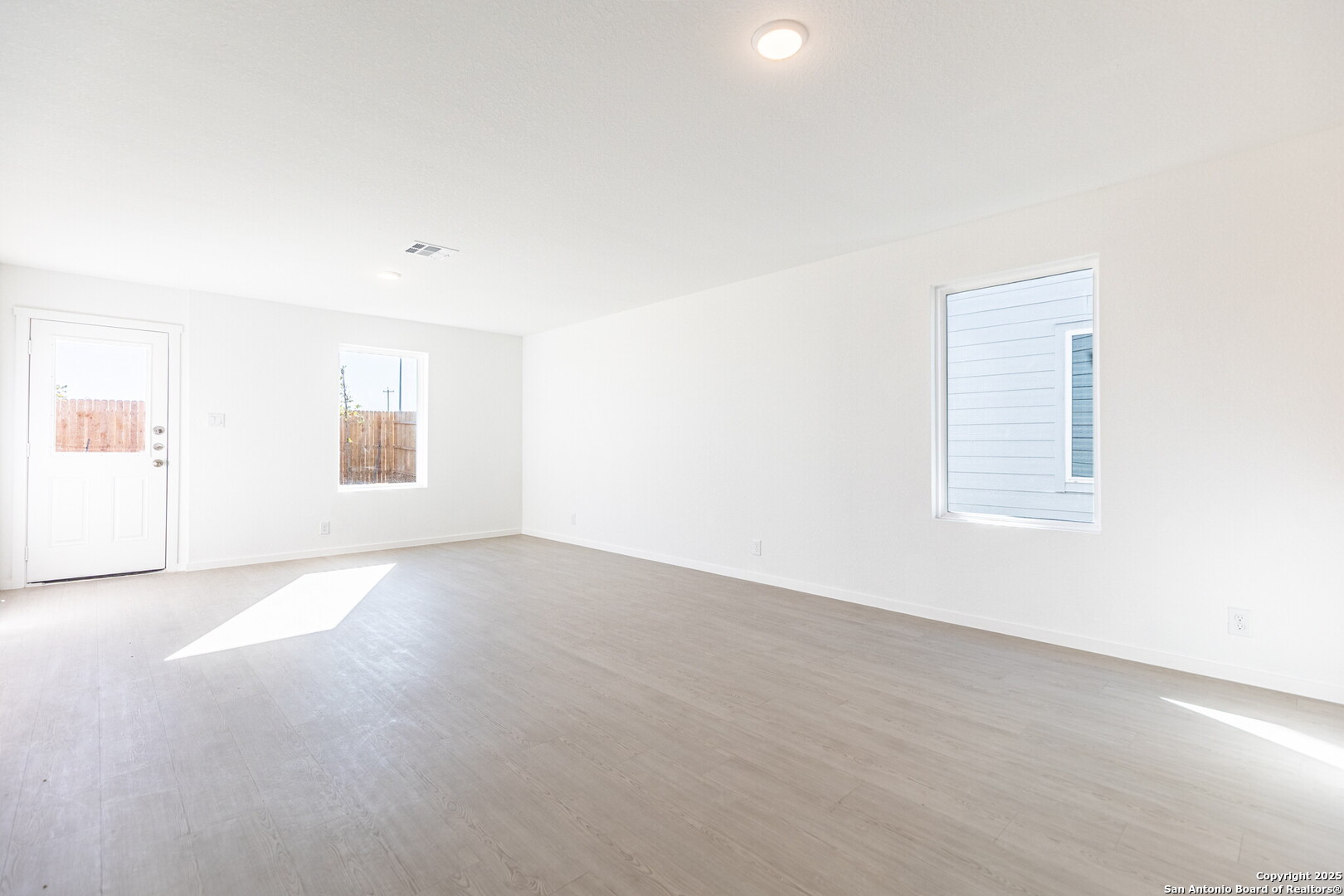 property viewer photo 8