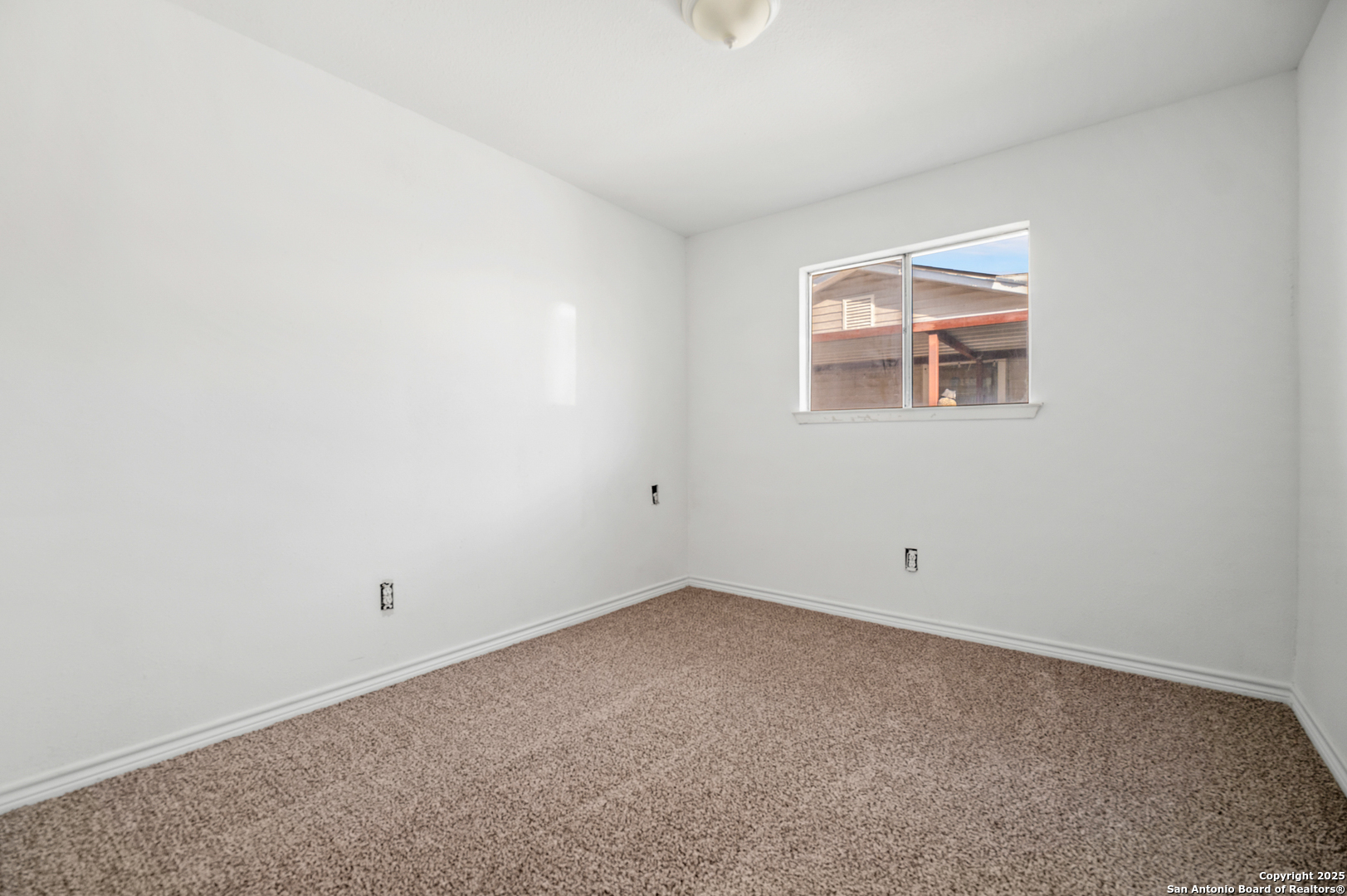 property viewer photo 11