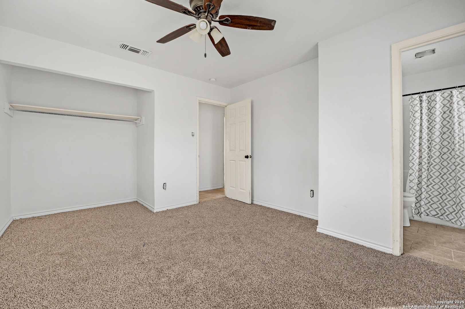 property viewer photo 16