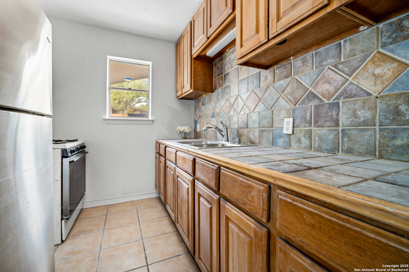 property viewer photo 9