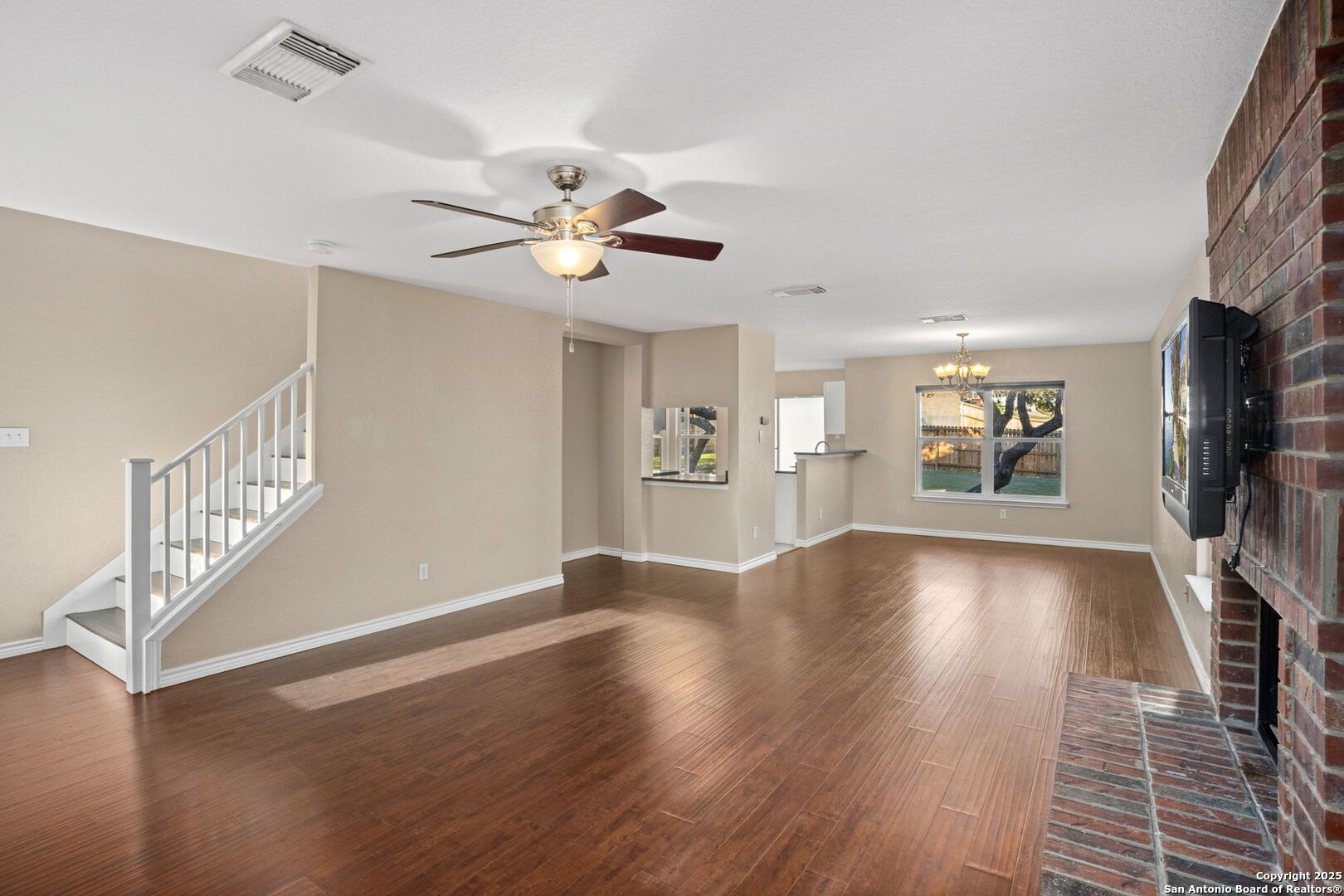 property viewer photo 10