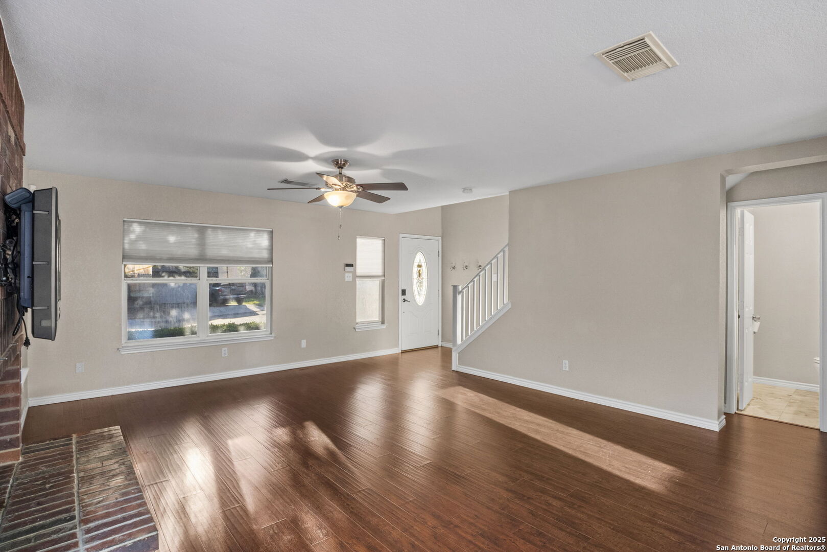 property viewer photo 11