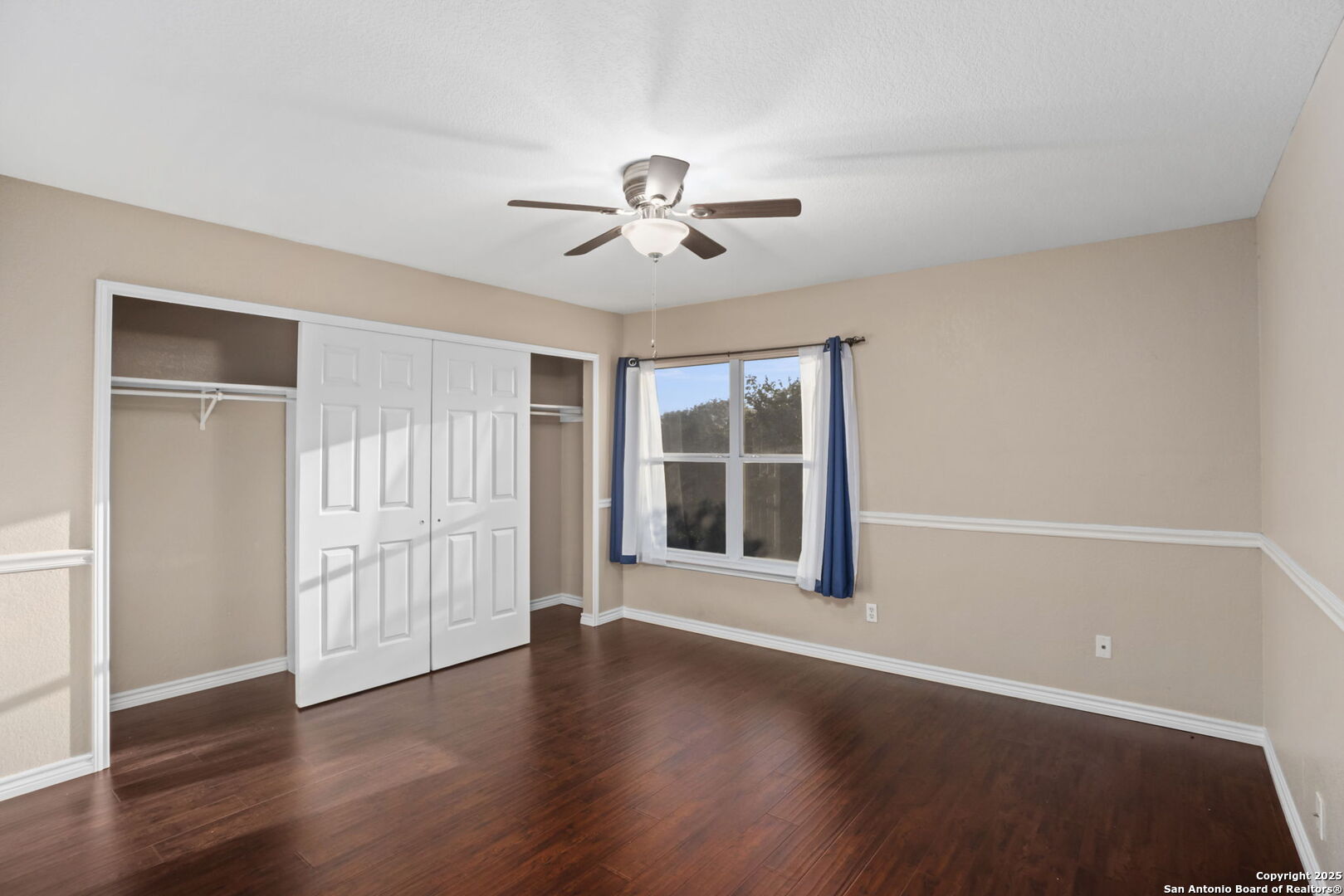 property viewer photo 15
