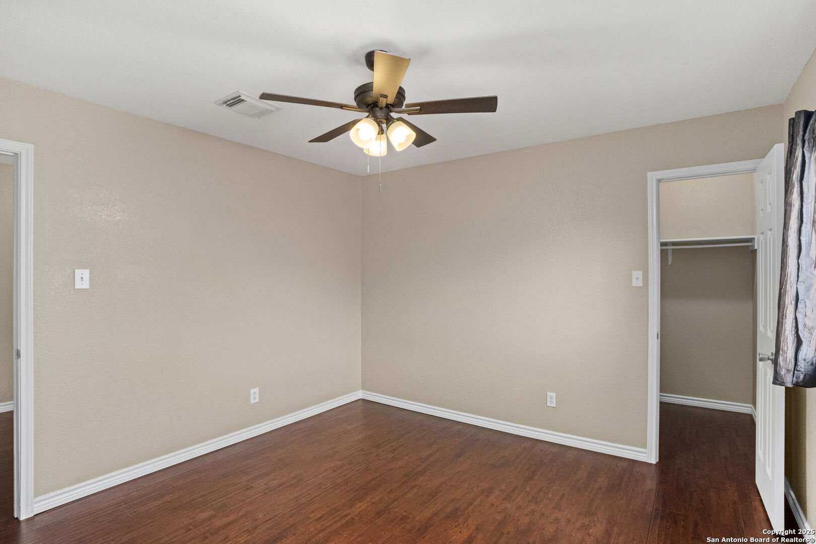 property viewer photo 17