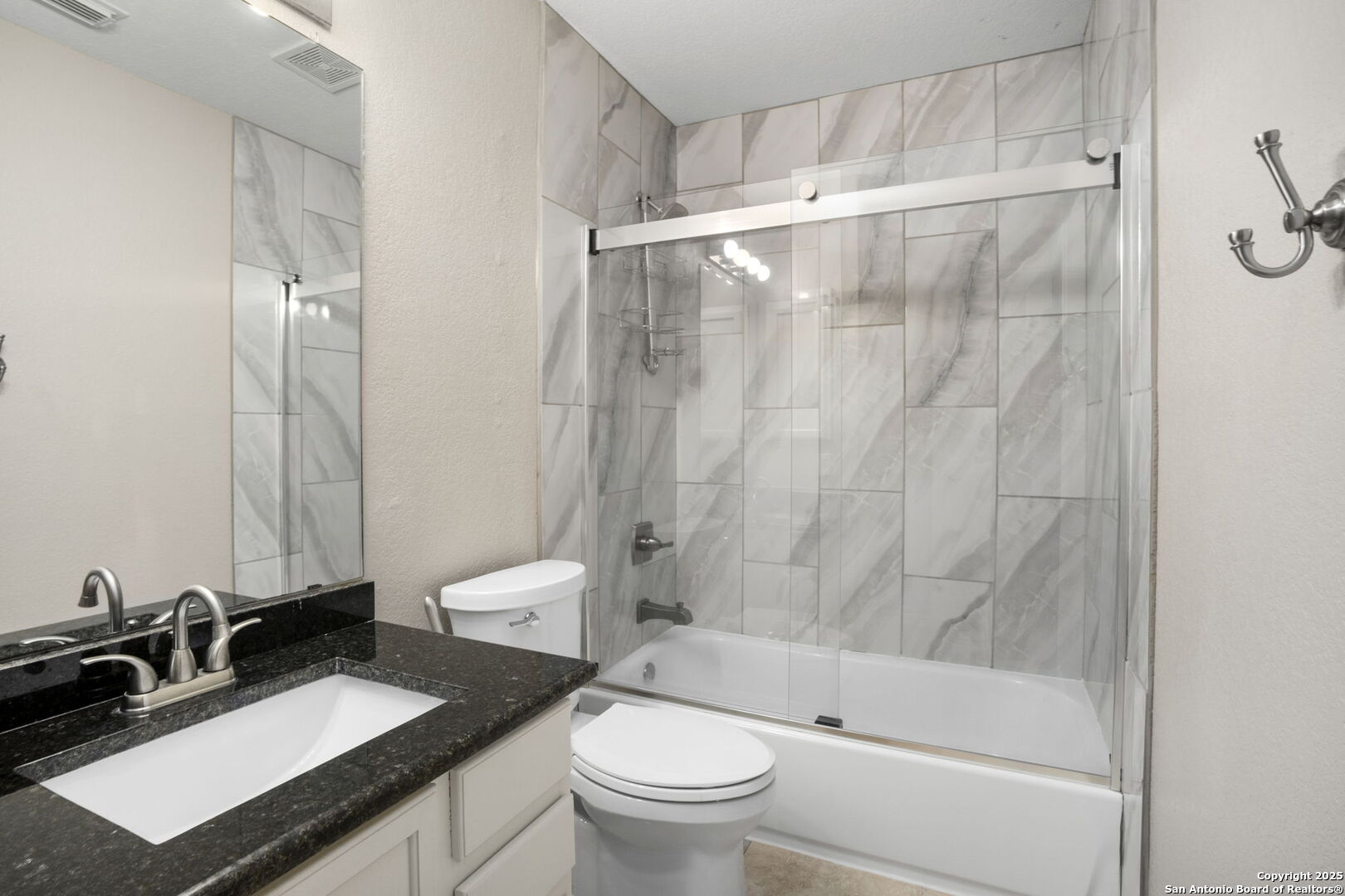 property viewer photo 23