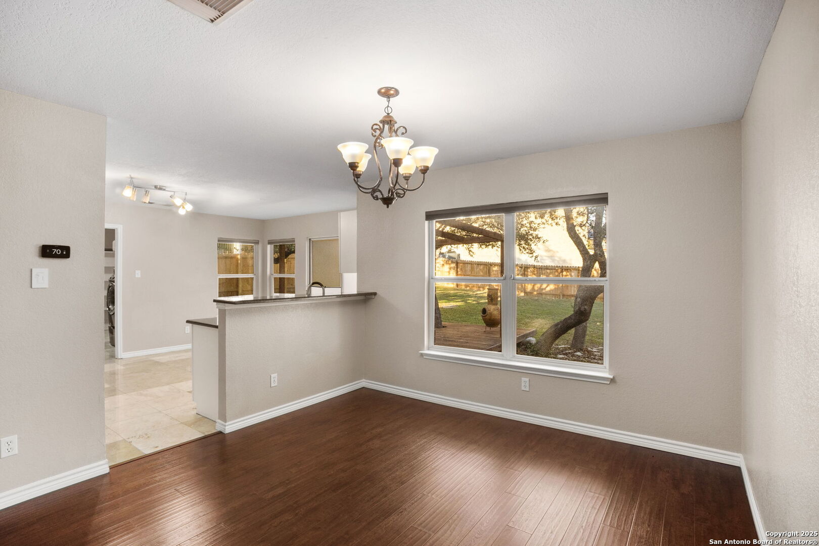 property viewer photo 8