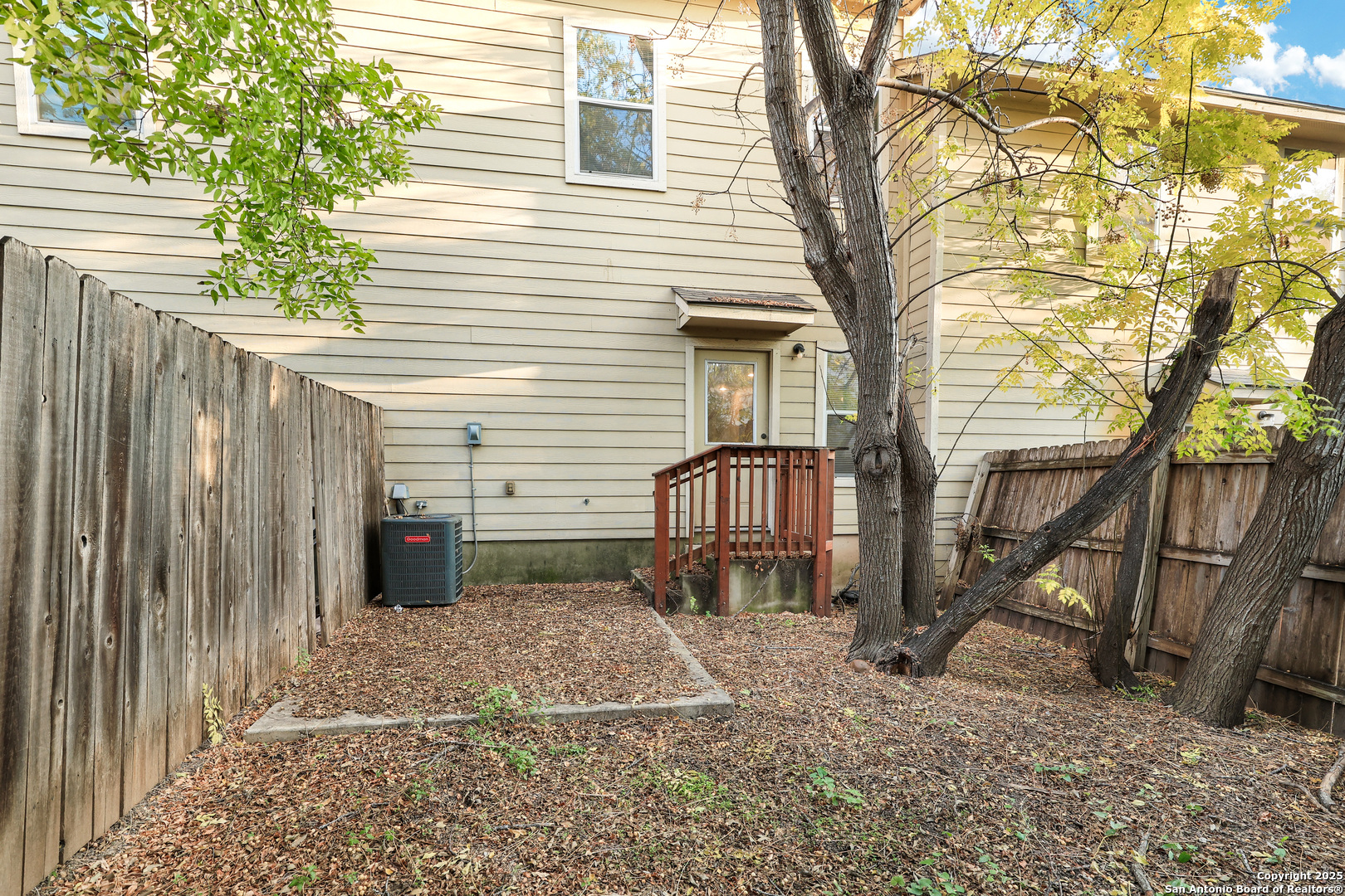 property viewer photo 16