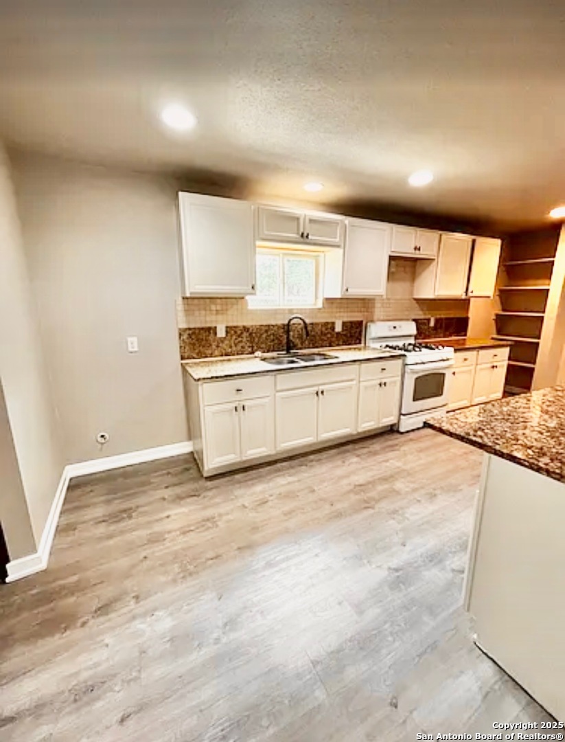 property viewer photo 2