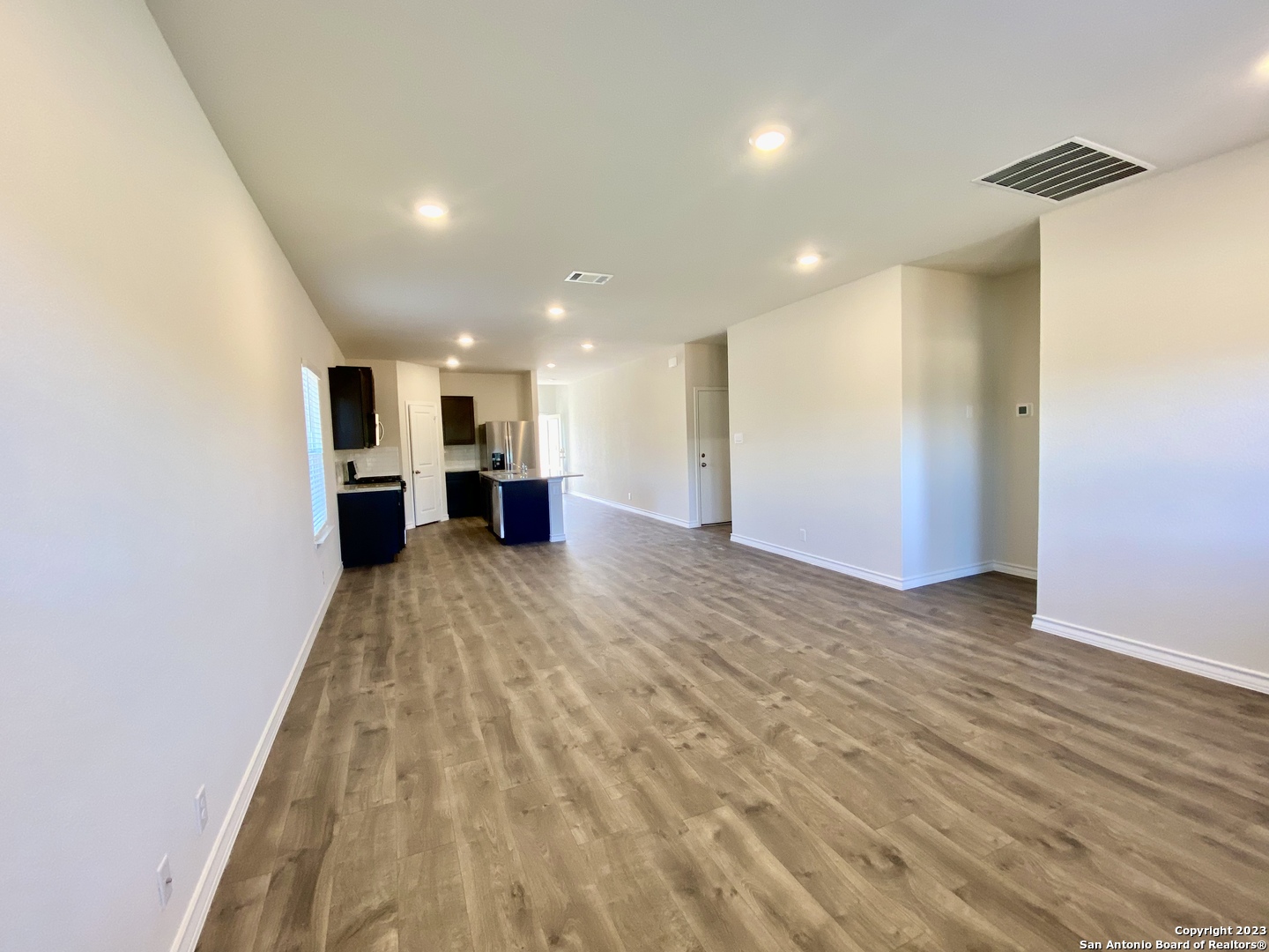 property viewer photo 10