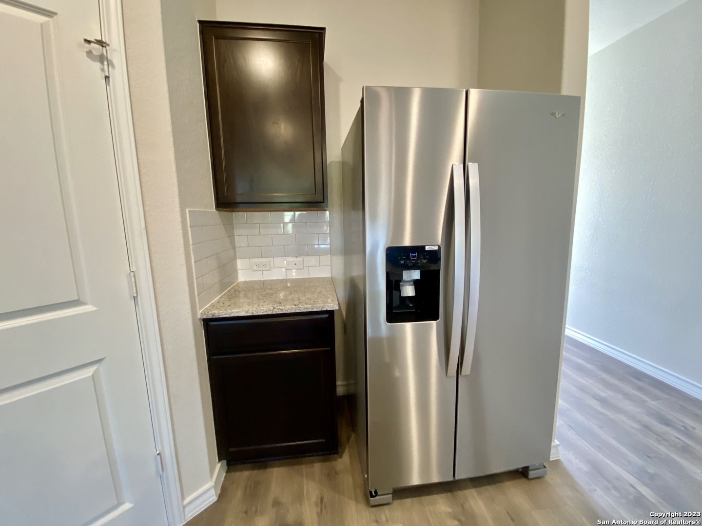 property viewer photo 12