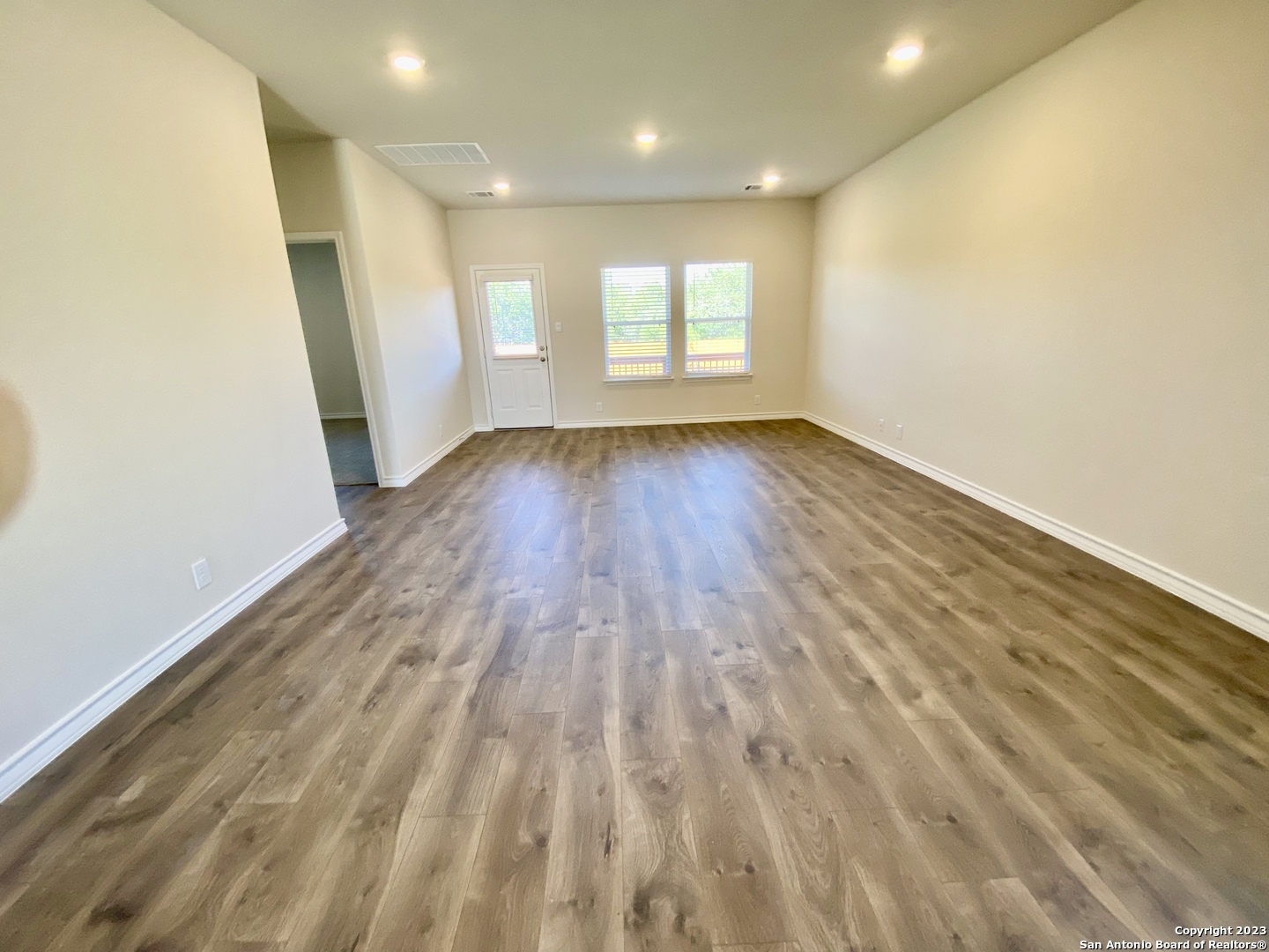 property viewer photo 14