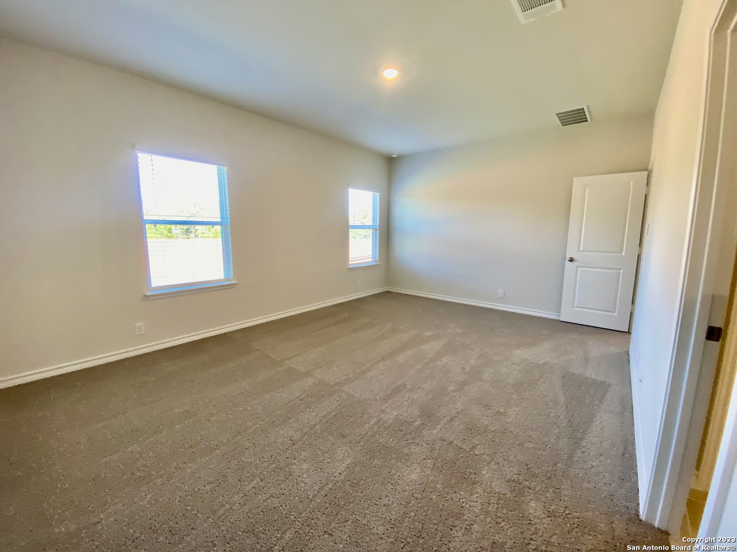 property viewer photo 17