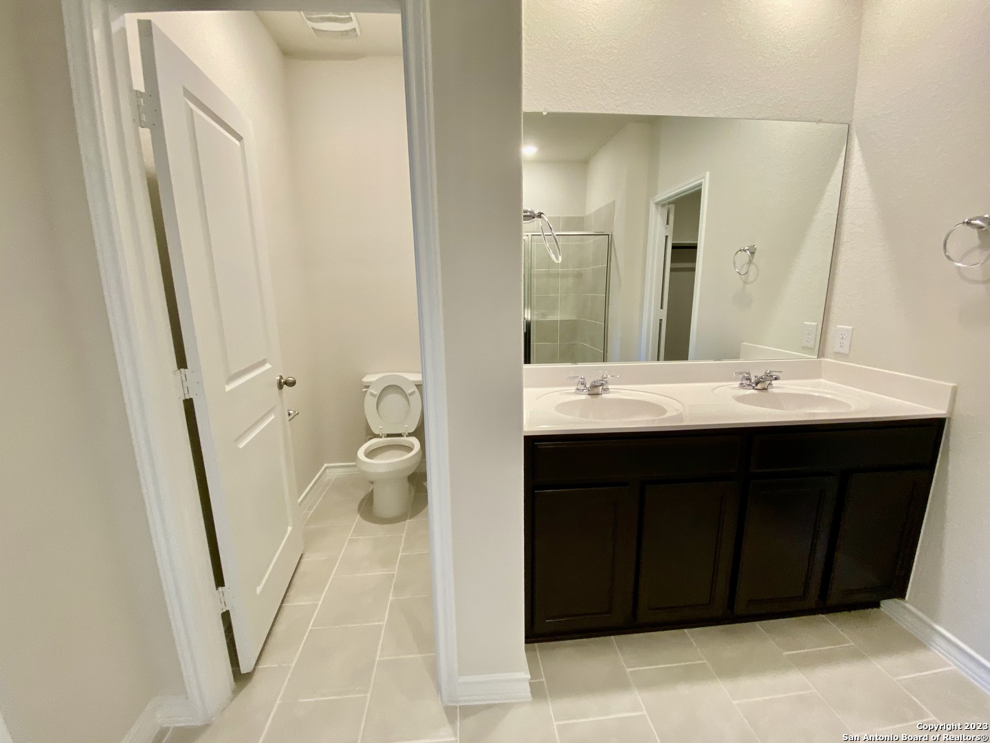 property viewer photo 21