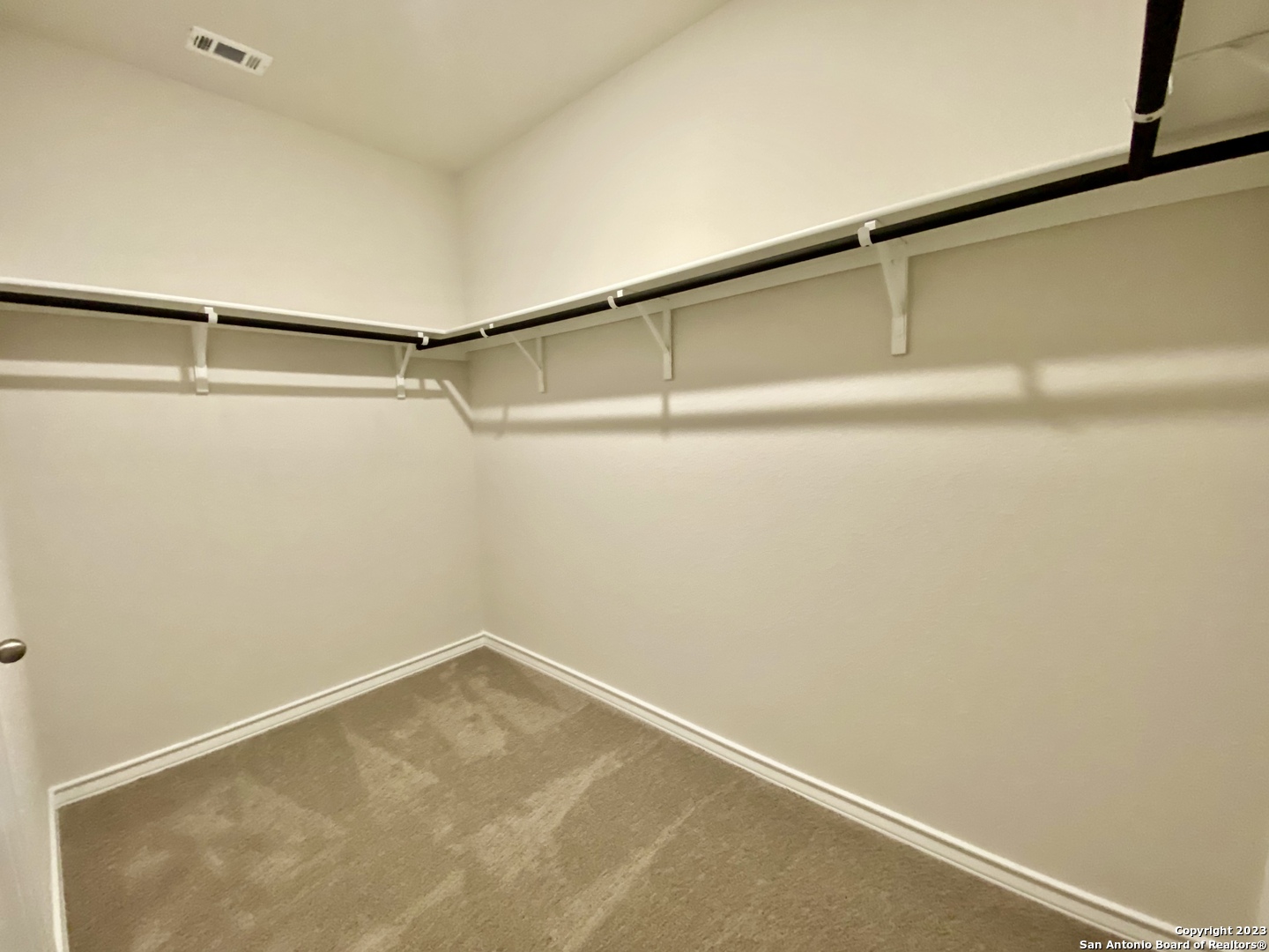 property viewer photo 22