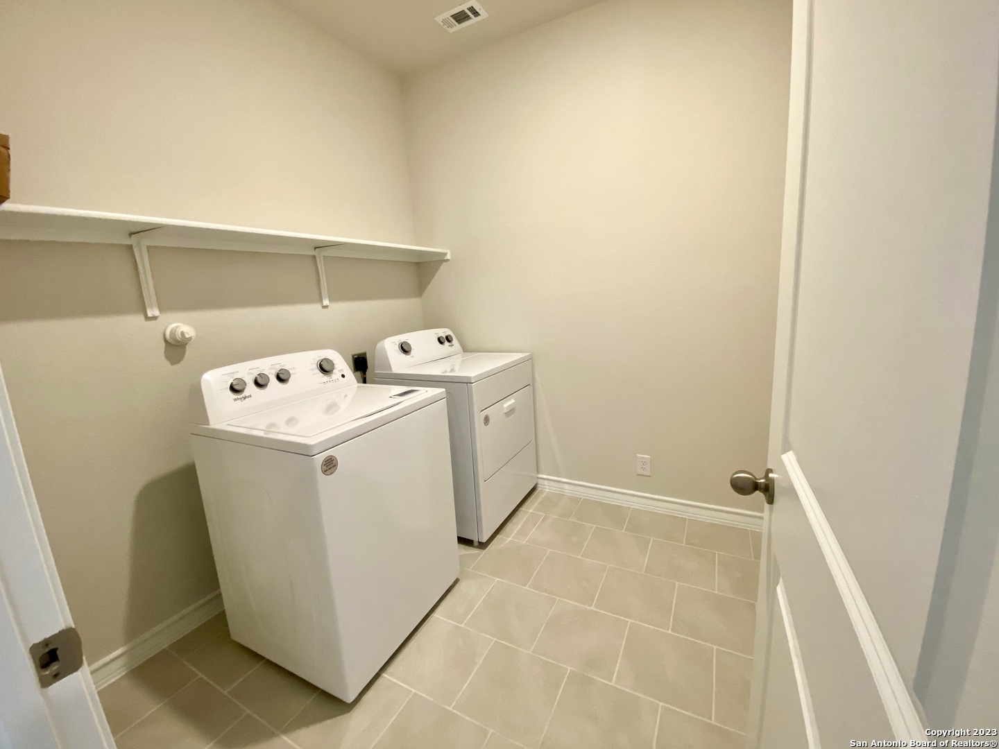 property viewer photo 23