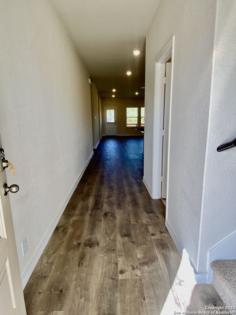 property viewer photo 3