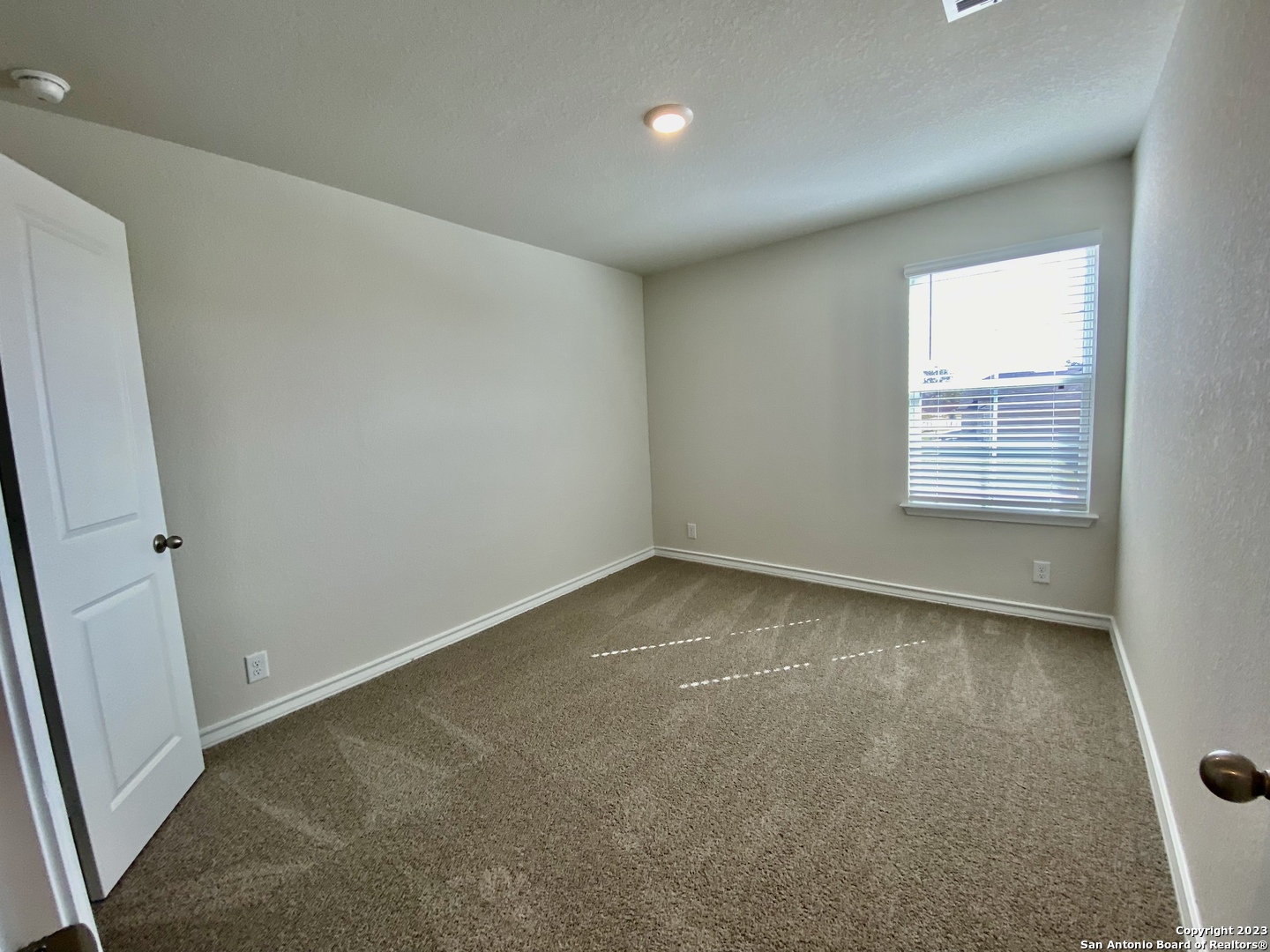 property viewer photo 30