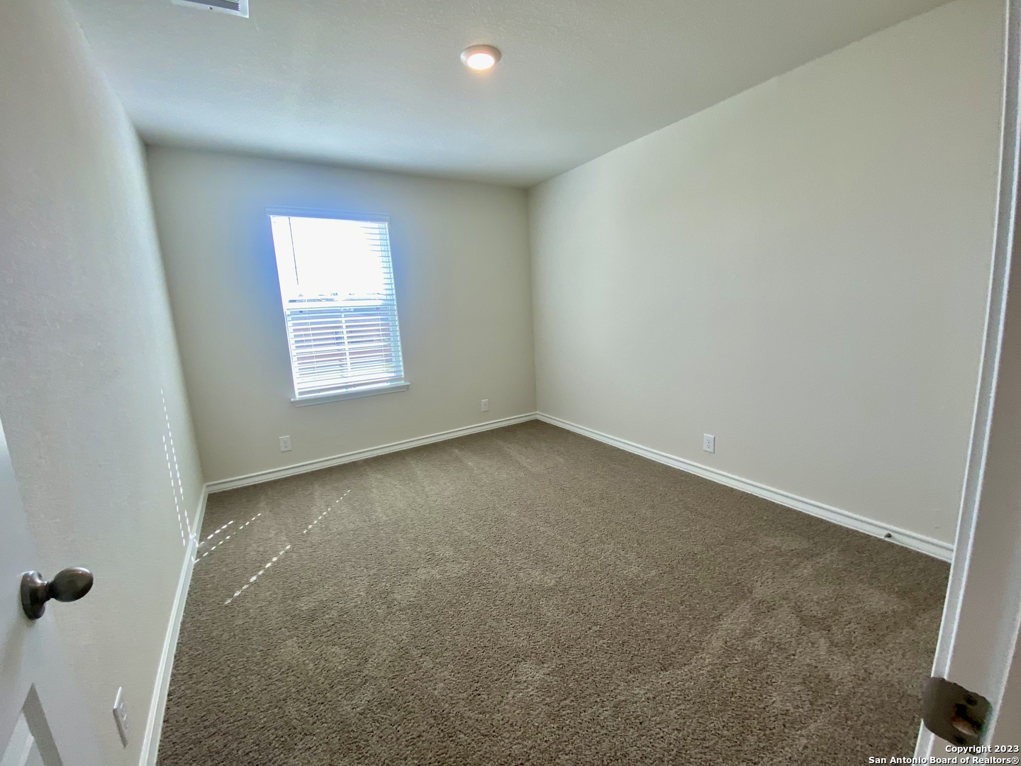 property viewer photo 32
