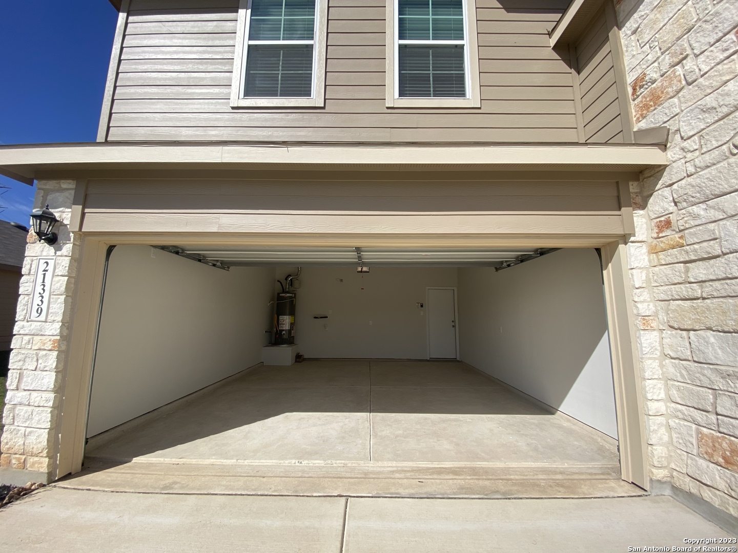 property viewer photo 37