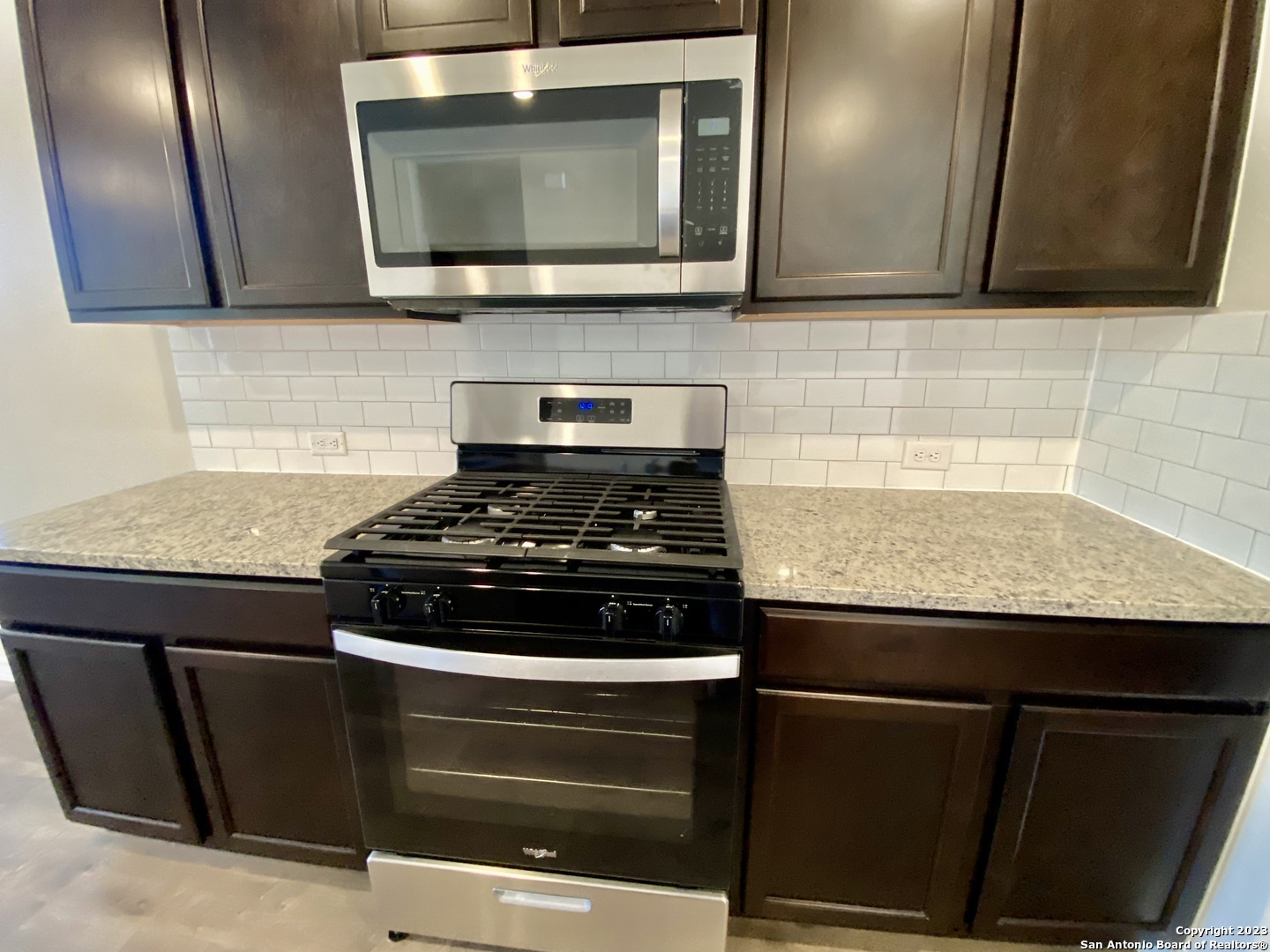 property viewer photo 8