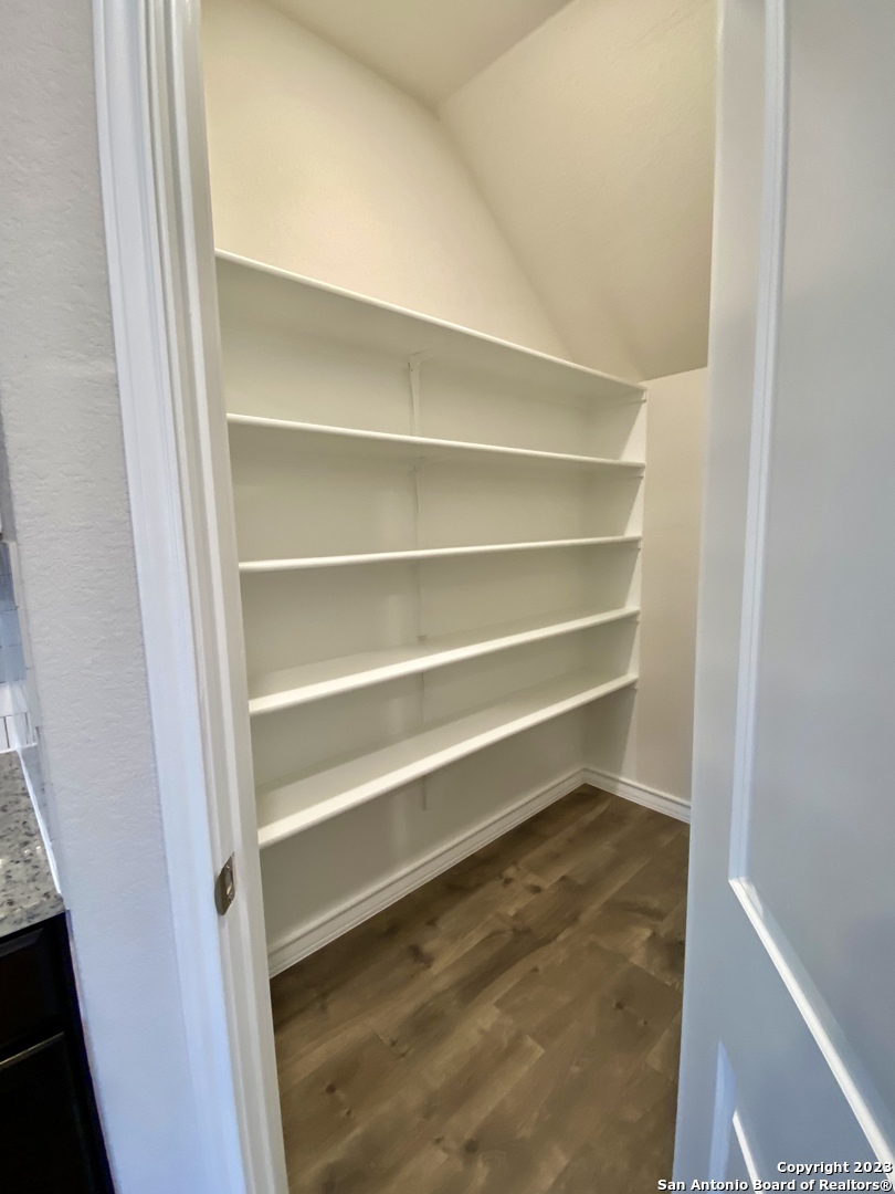 property viewer photo 9