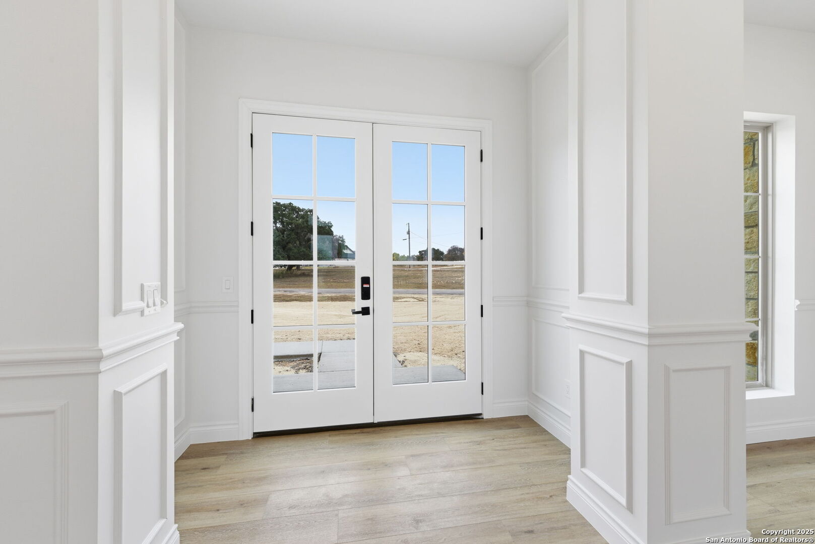 property viewer photo 10