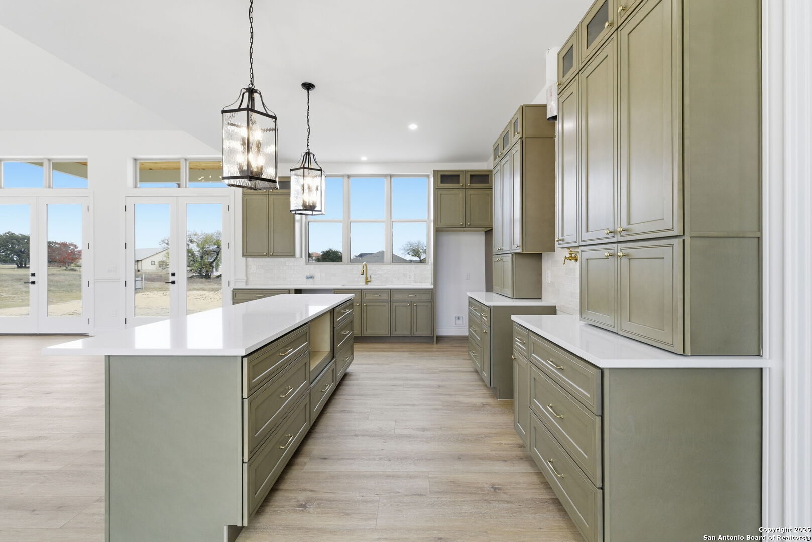 property viewer photo 19