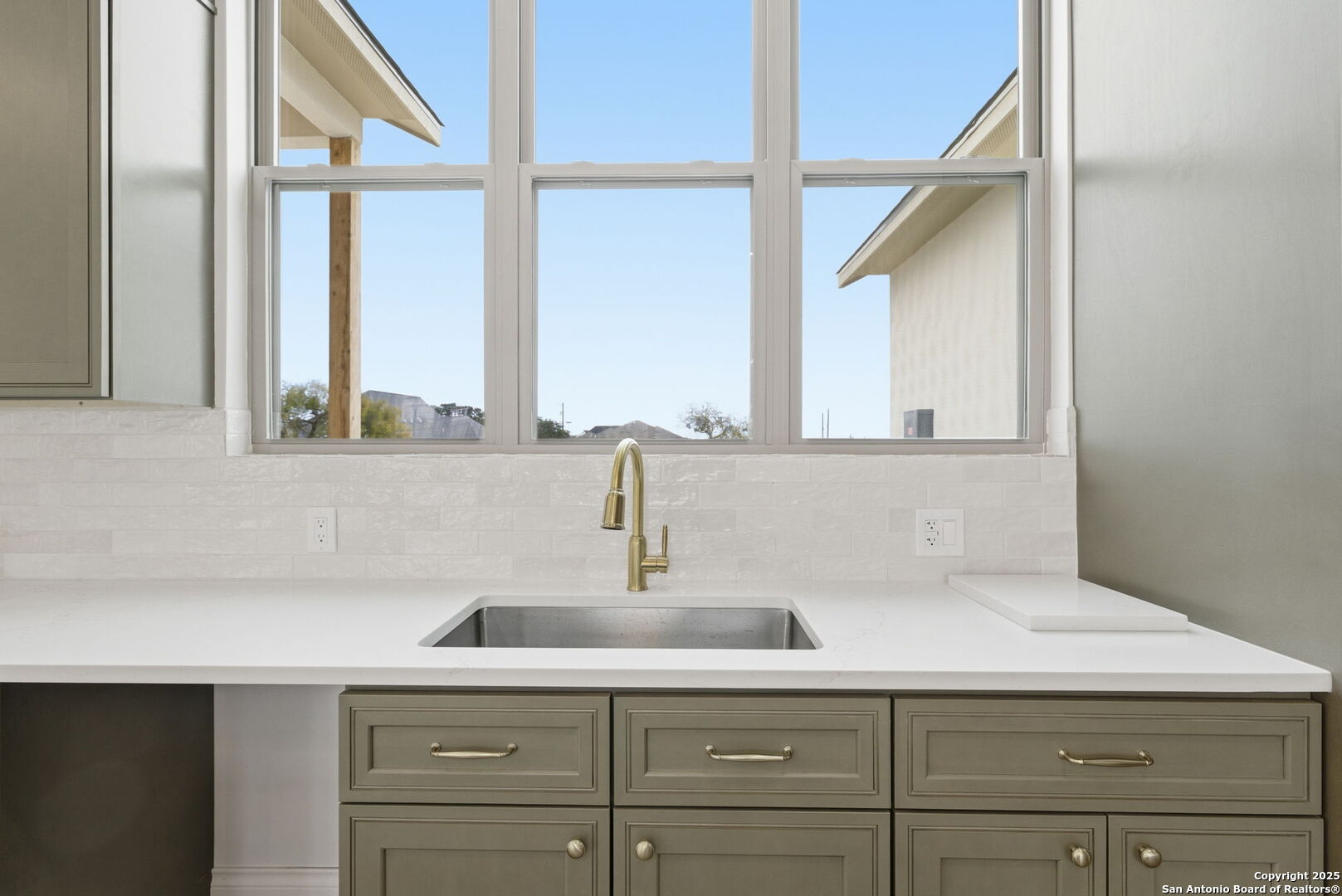 property viewer photo 21