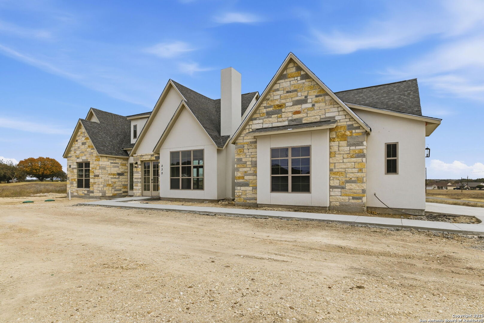 property viewer photo 3