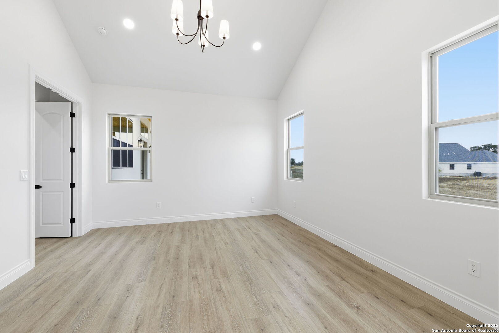 property viewer photo 33