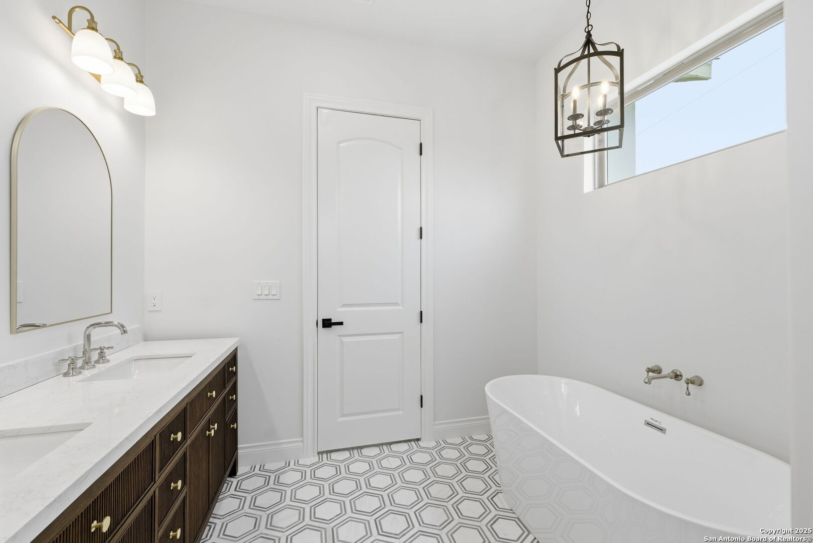 property viewer photo 36