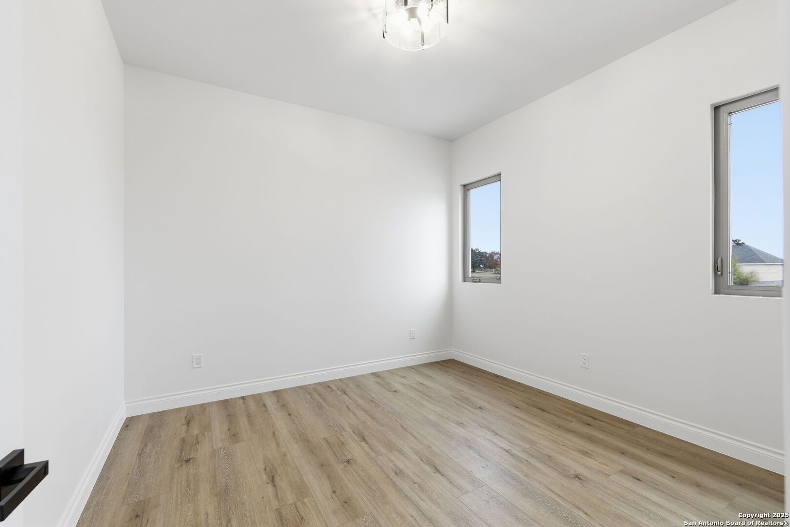 property viewer photo 44