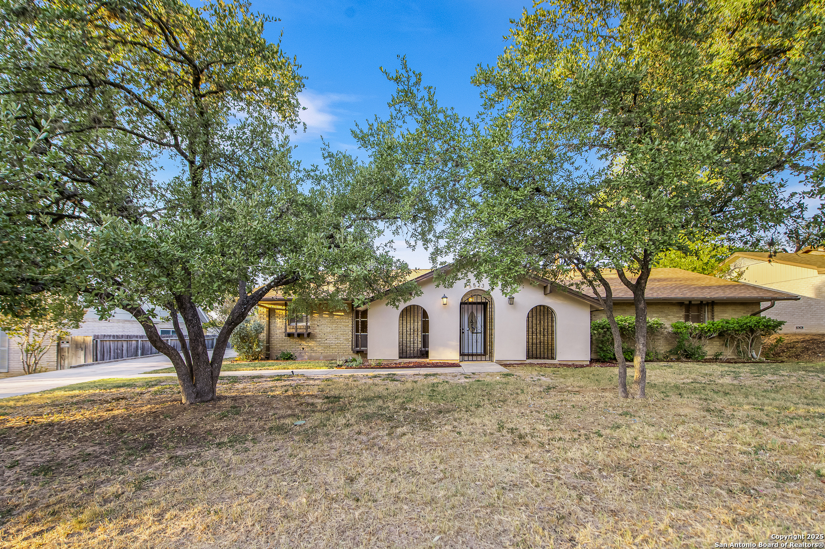 property viewer photo 2