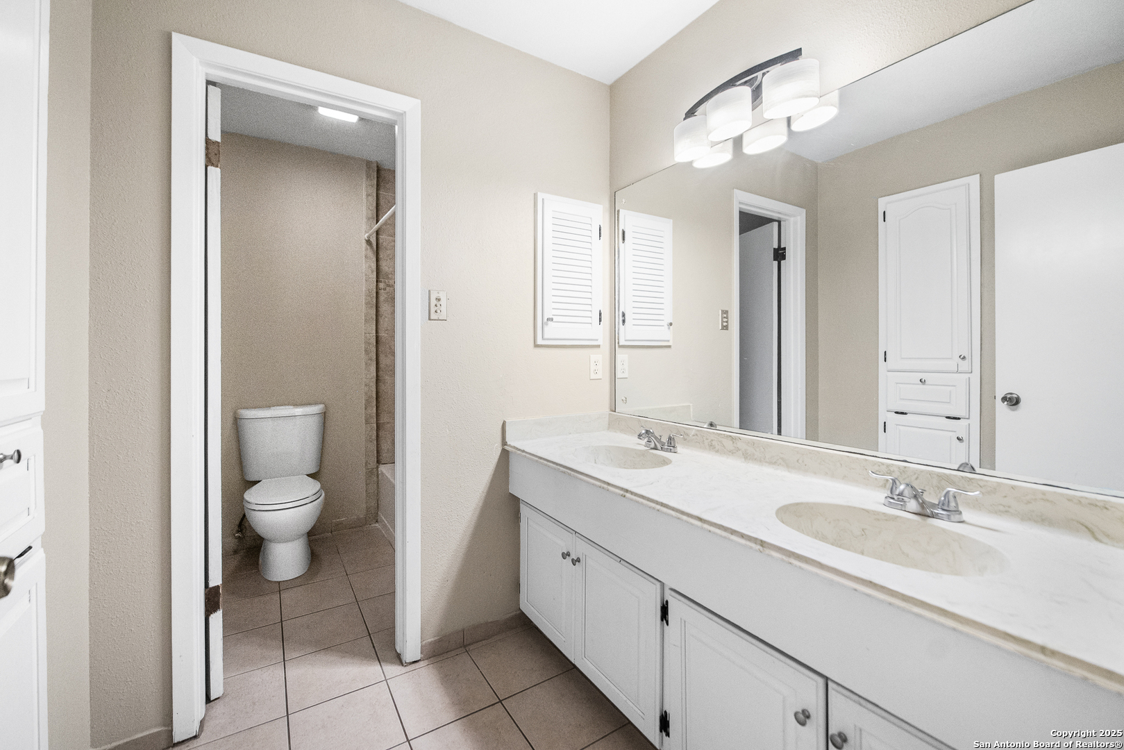 property viewer photo 26