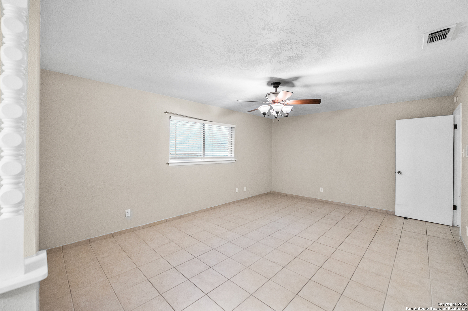 property viewer photo 34