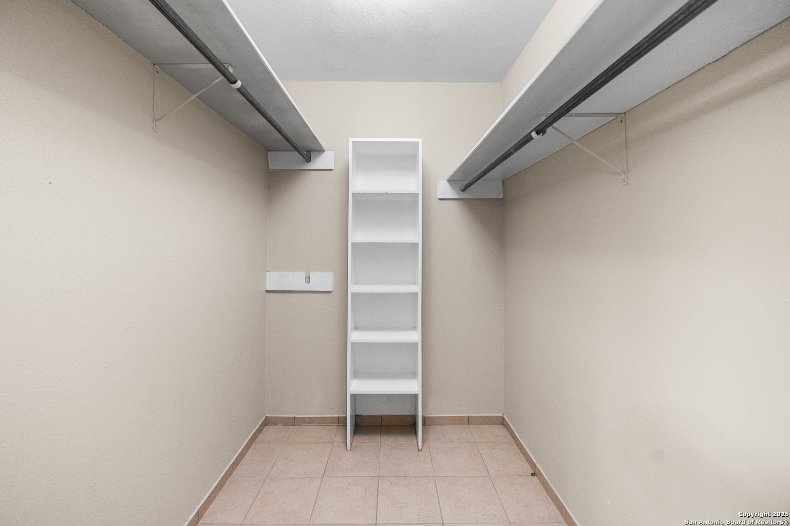 property viewer photo 39