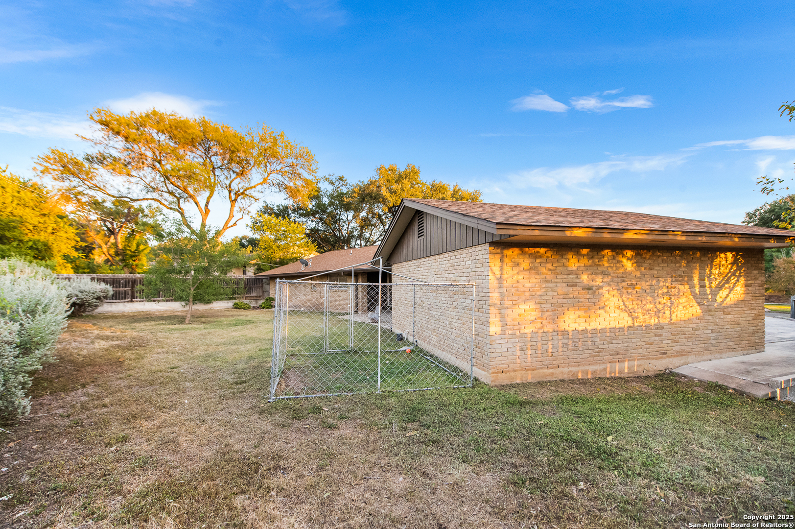 property viewer photo 45