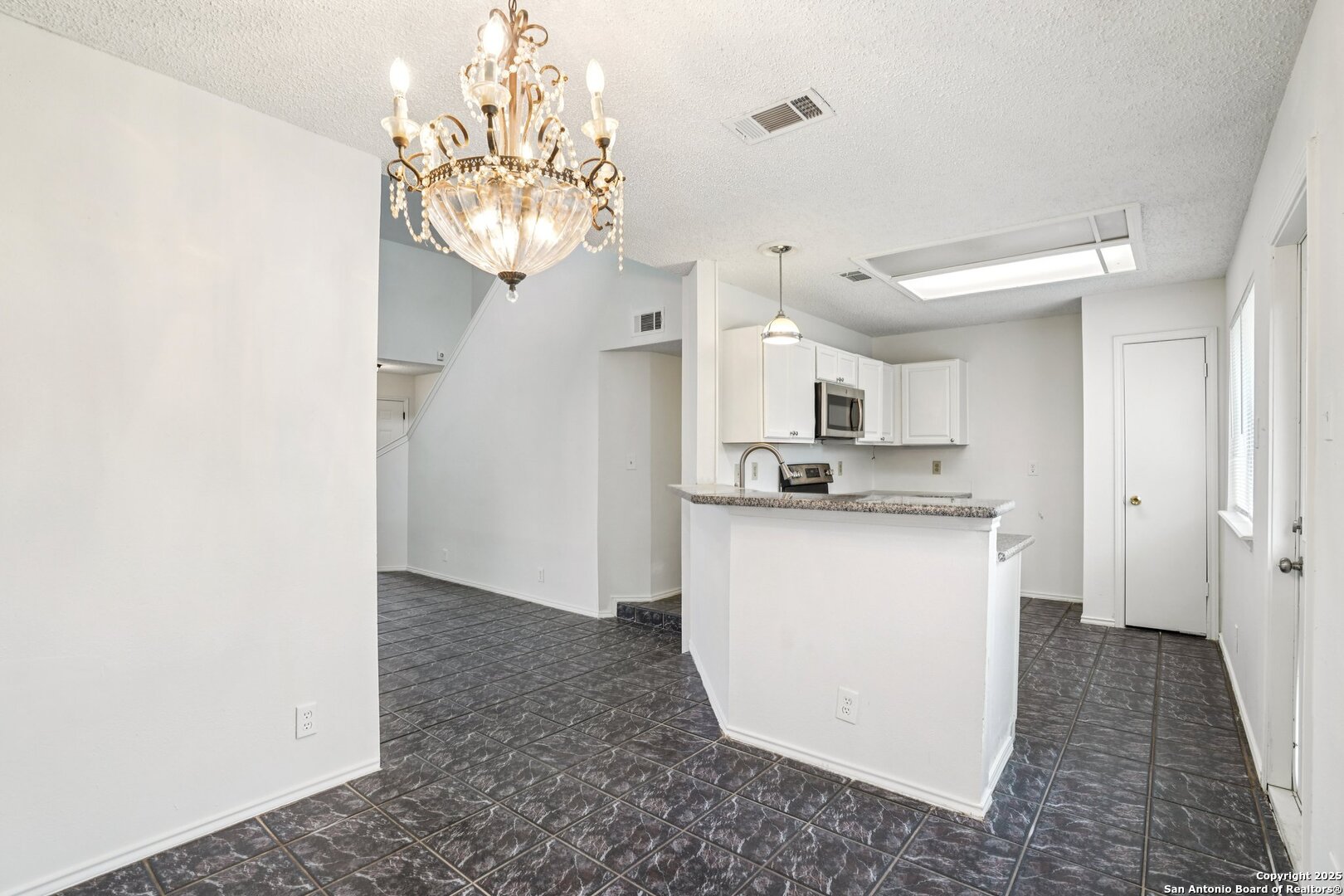 property viewer photo 11