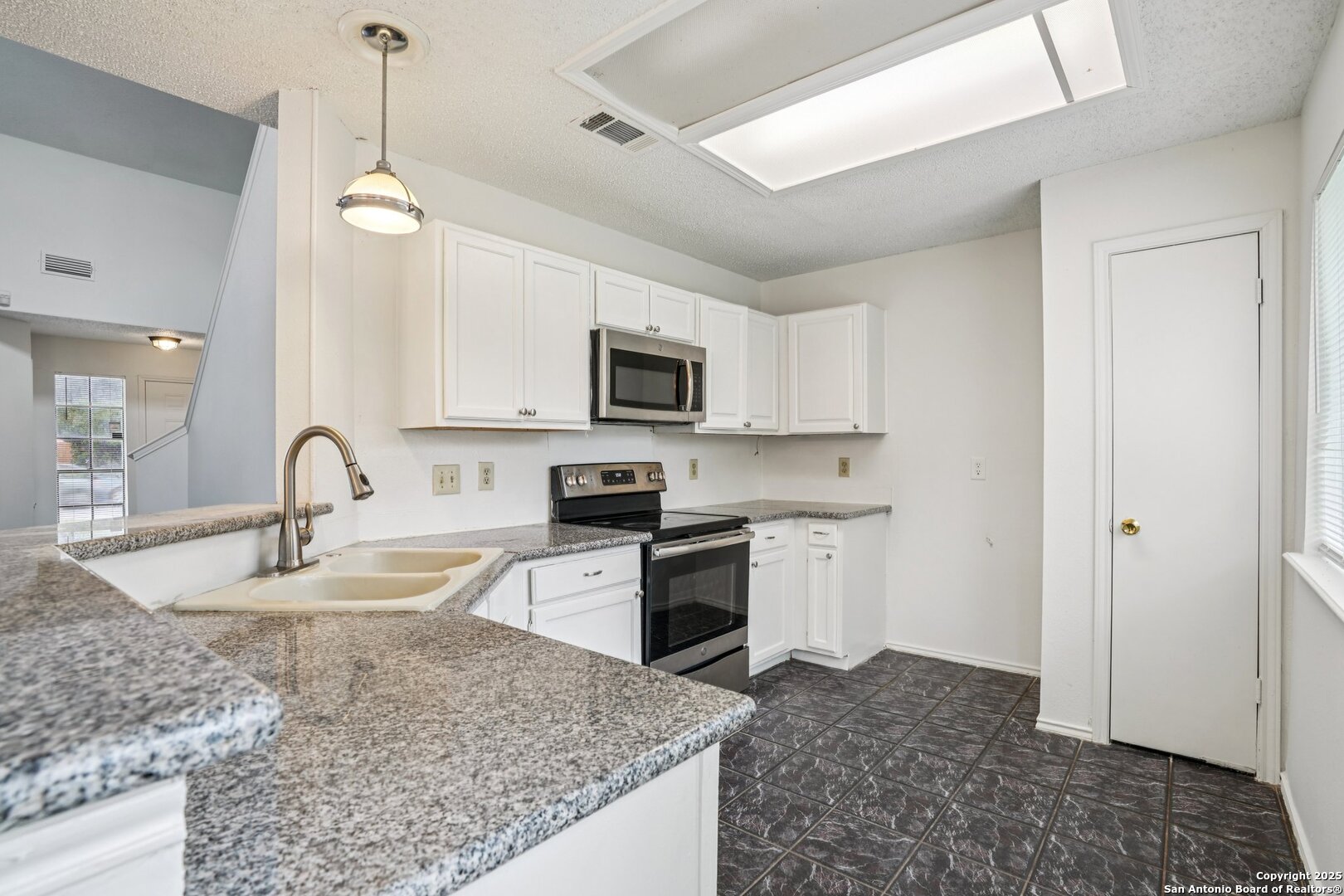 property viewer photo 14