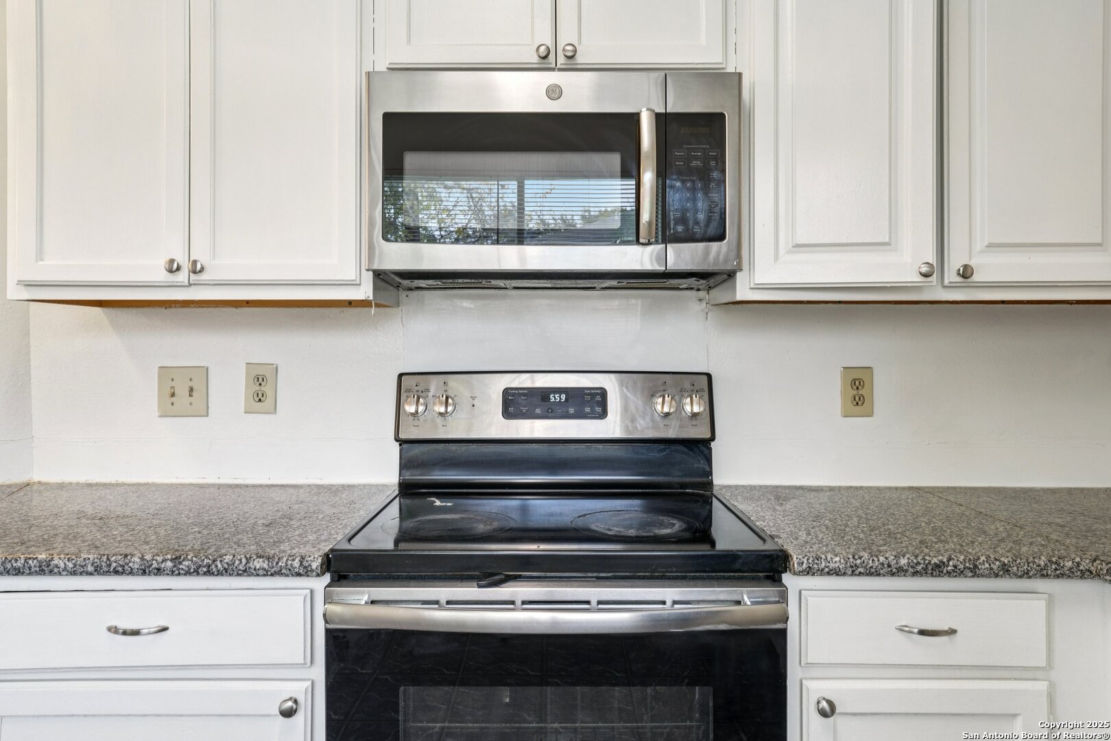 property viewer photo 16
