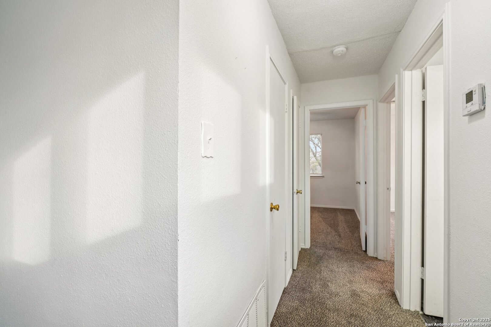 property viewer photo 26