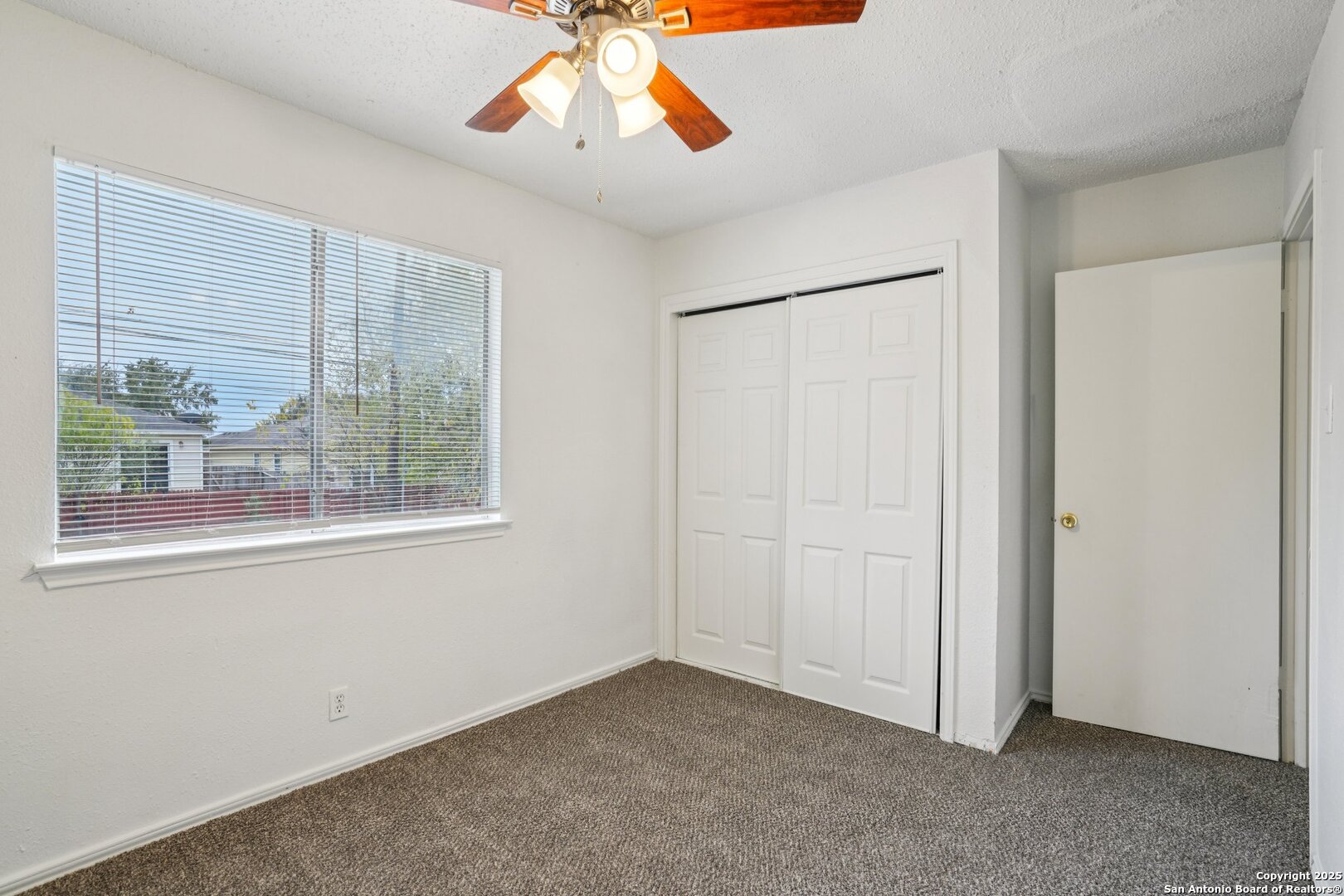 property viewer photo 30