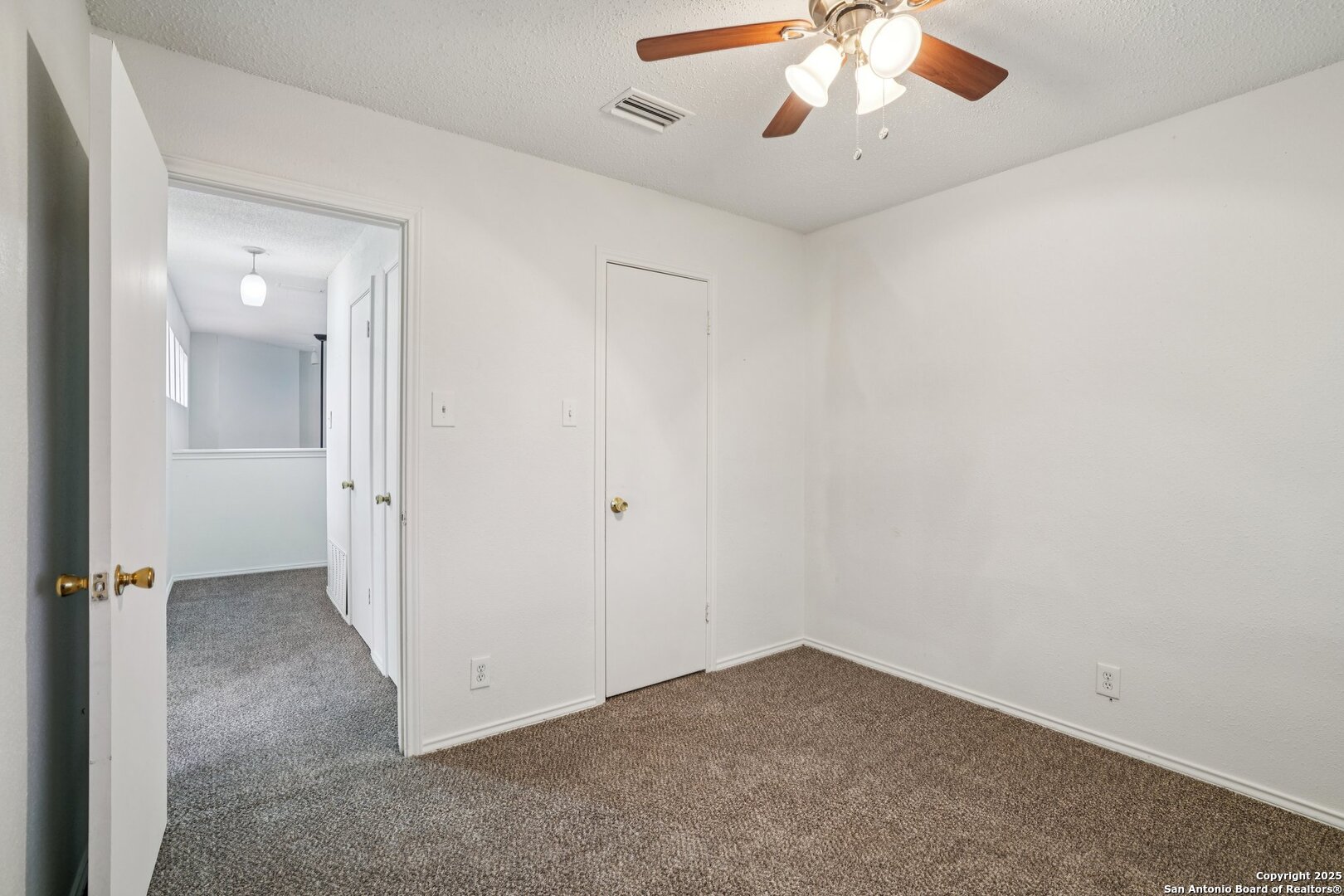 property viewer photo 33