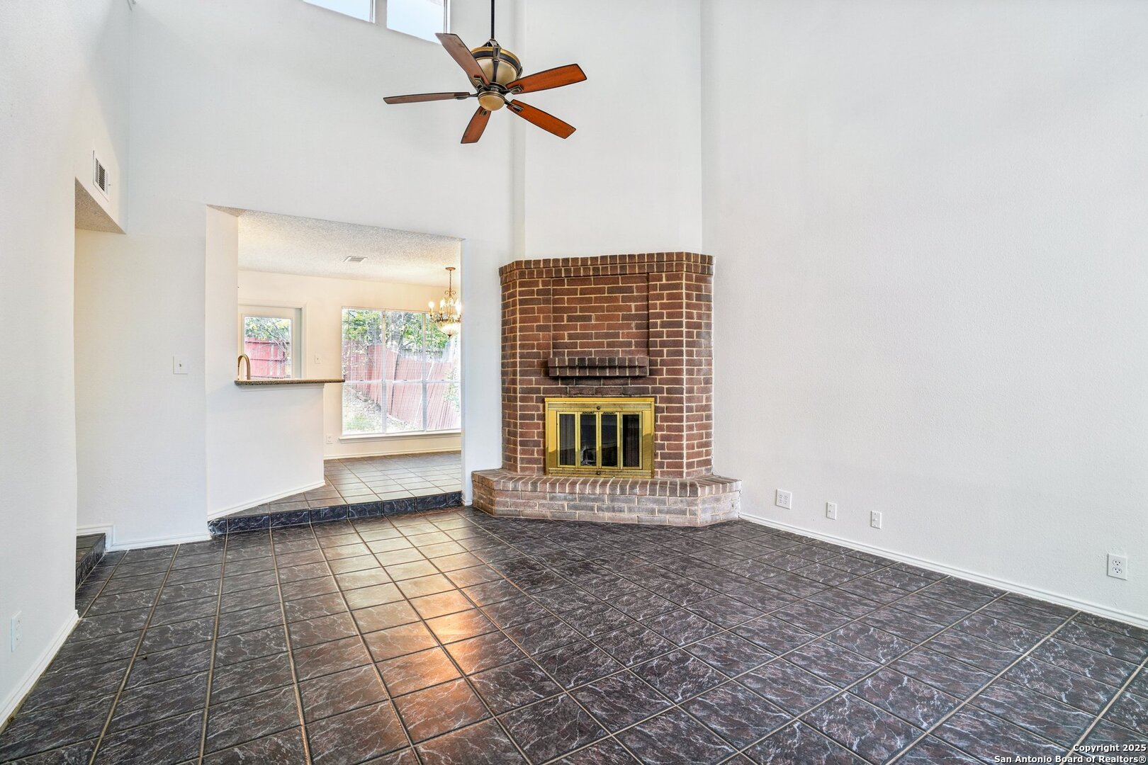 property viewer photo 5